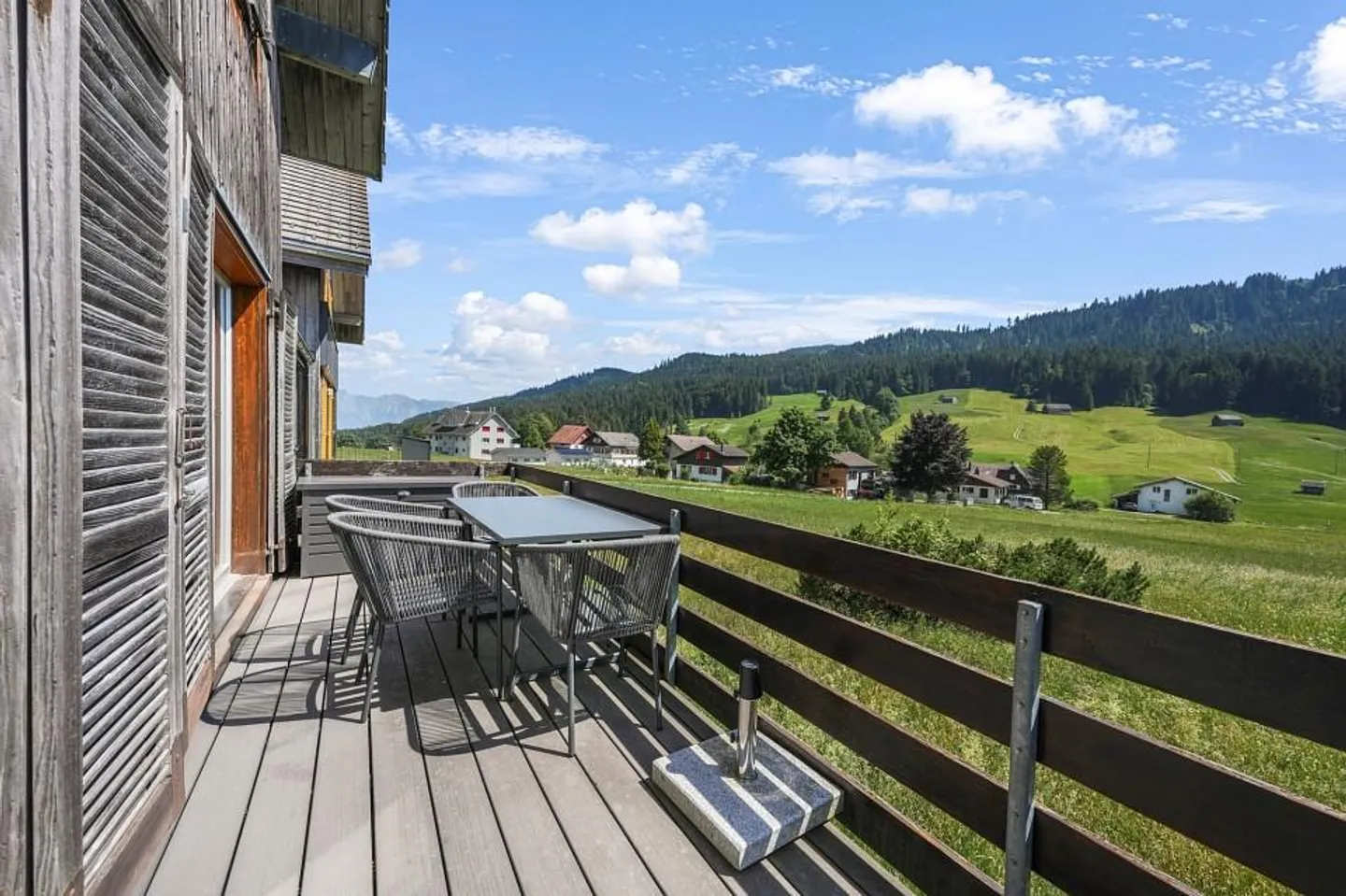 Exclusive 5.5-room chalet in unobstructed location in Wild... - Photo 6 of 13