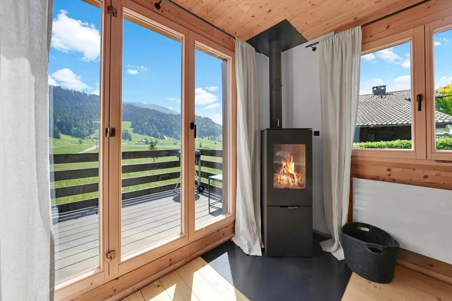 Exclusive 5.5-room chalet in unobstructed location in Wild... - Photo 5 of 13