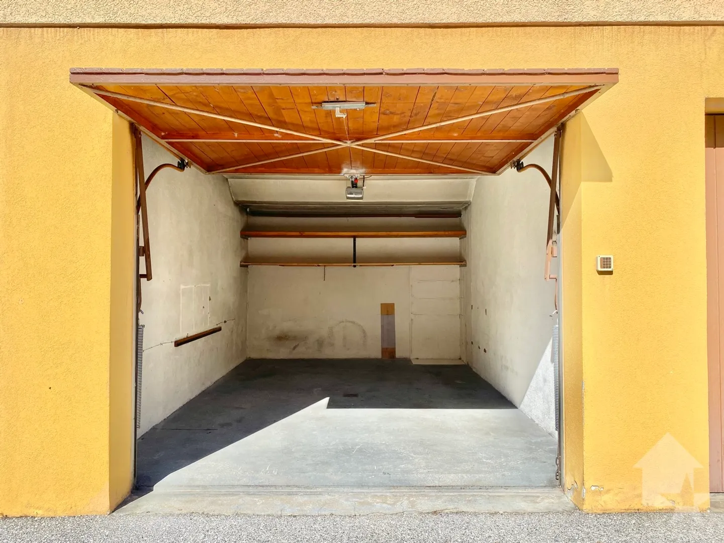 Appartement 3.5 pièces près du centre avec vue et box garage - Photo 12 sur 12