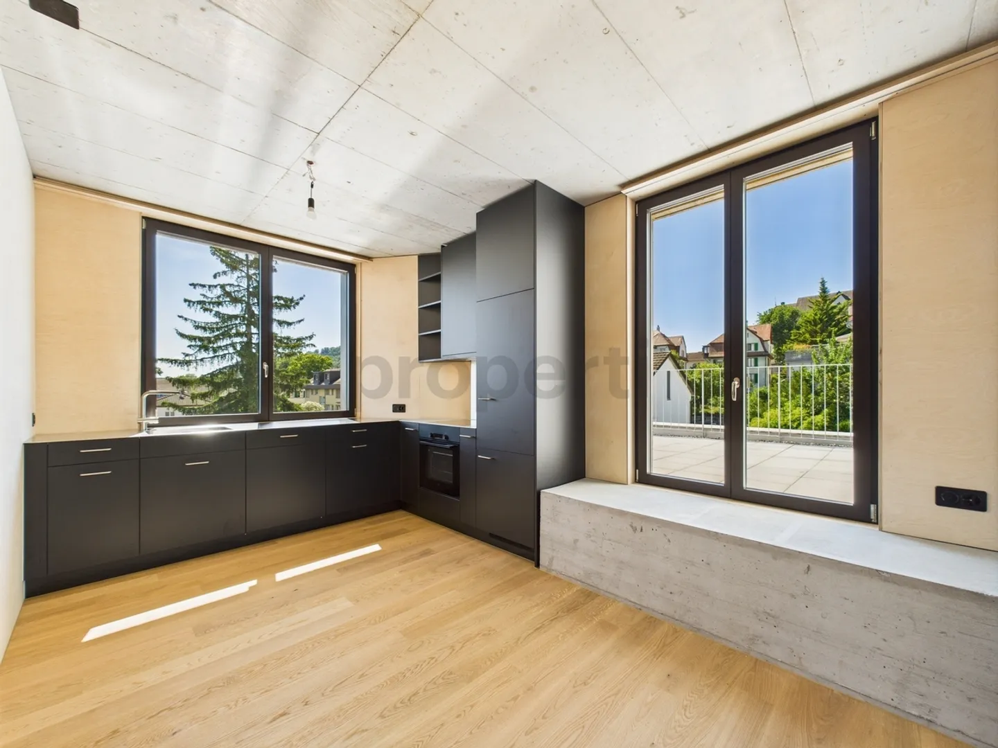 Elegante appartamento attico di 2,5 stanze con terrazza privata sul tetto a Zurigo - Foto 2 di 12