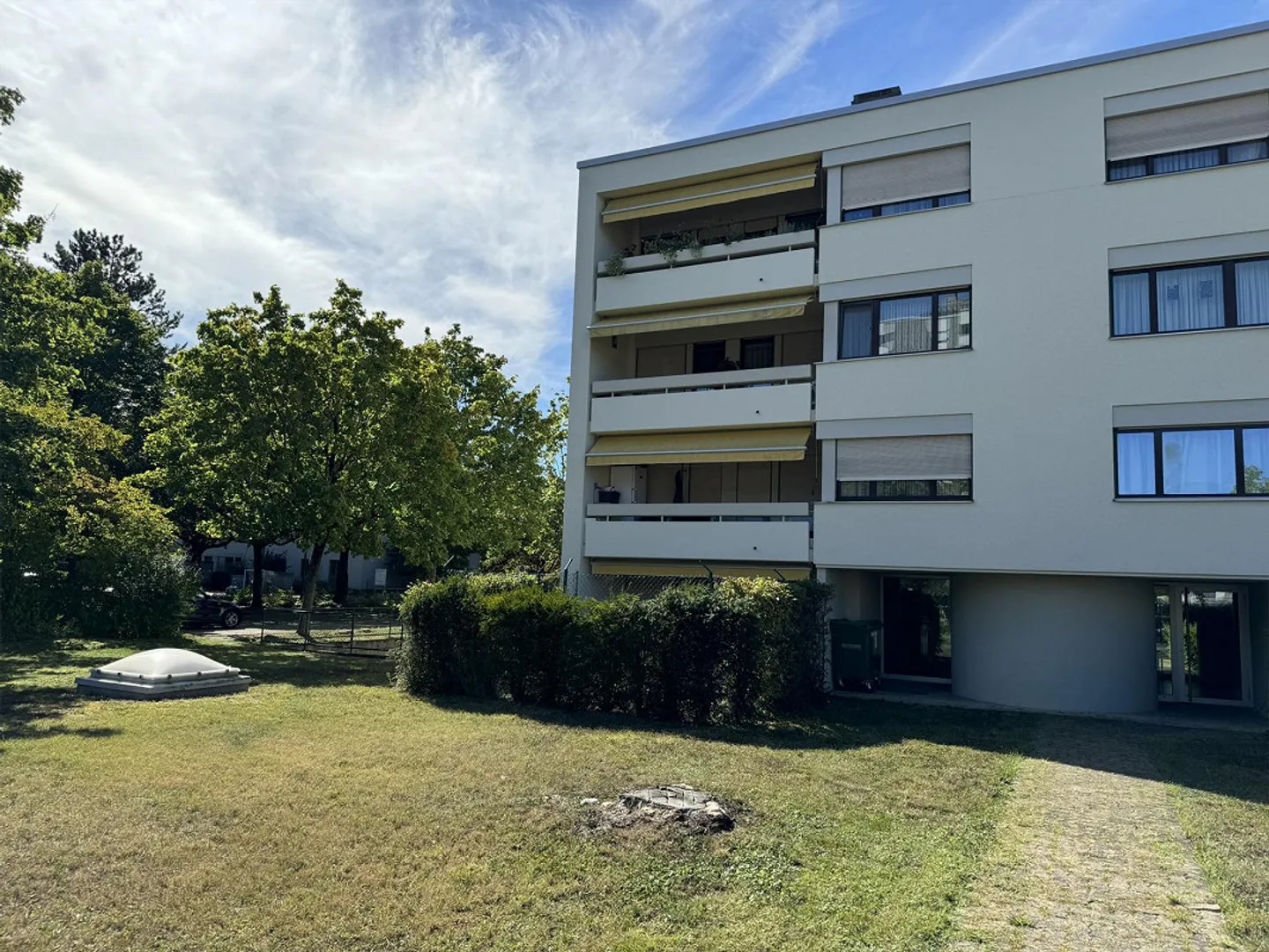 1.5-room apartment with patio & garden, plus parking garage - Photo 1 of 17