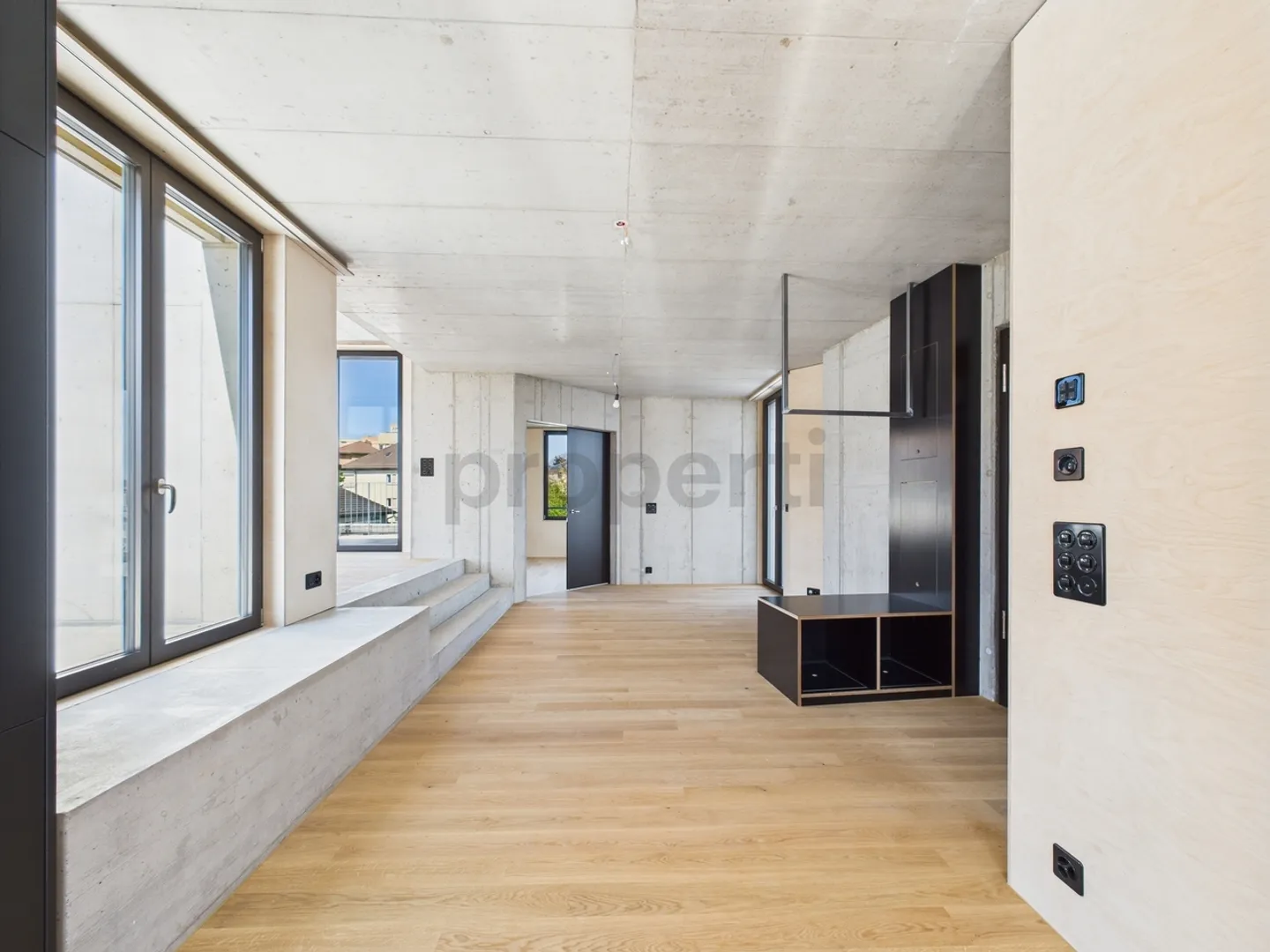 Elegante appartamento attico di 2,5 stanze con terrazza privata sul tetto a Zurigo - Foto 4 di 12