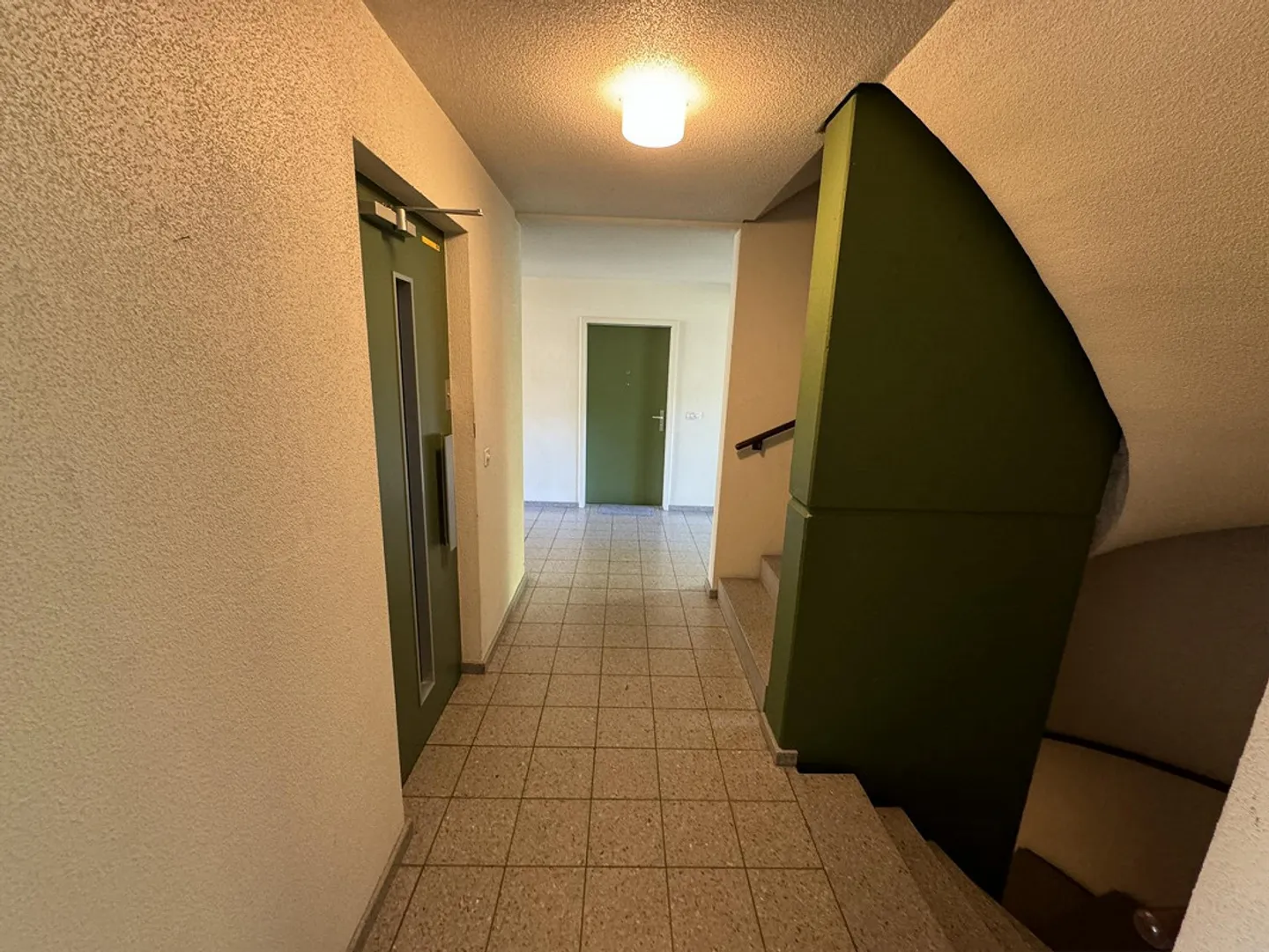 1.5-room apartment with patio & garden, plus parking garage - Photo 11 of 17