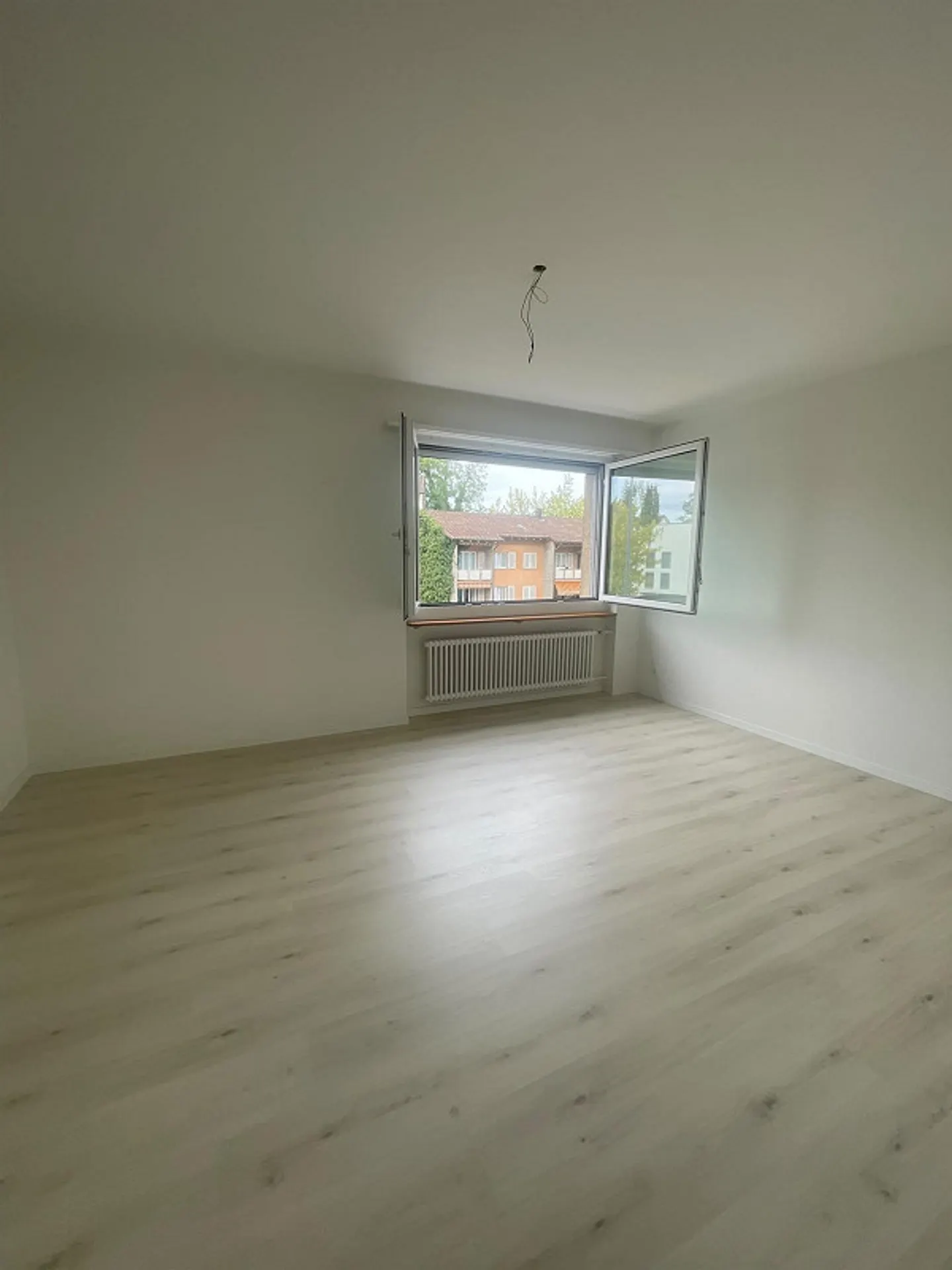 Charmante Wohnung in Dübendorf - Foto 3 von 3