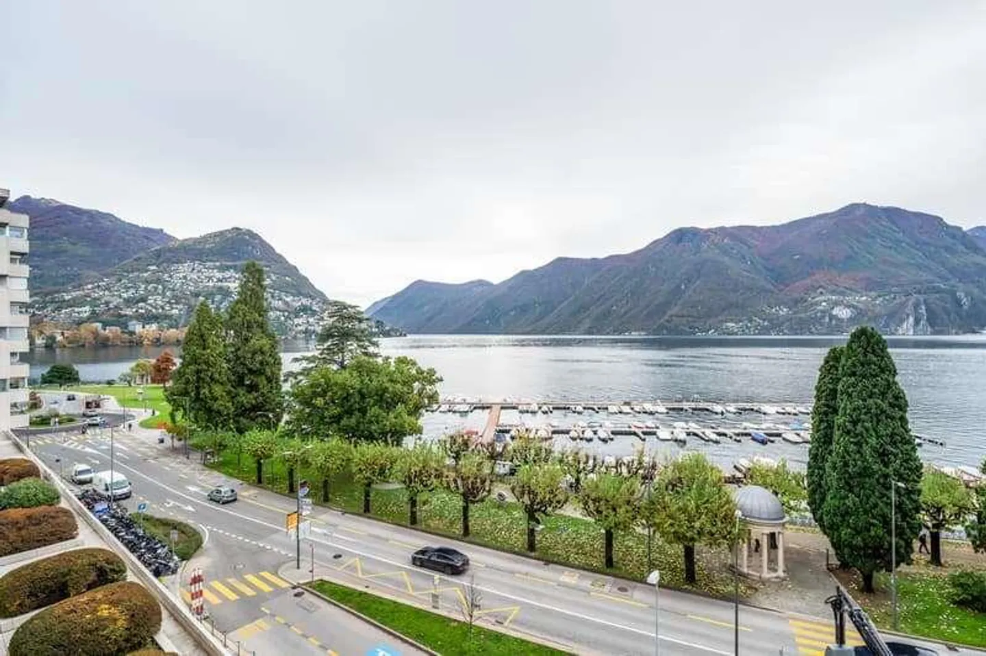 Apartment with lake view in Lugano for renovation - Photo 5 of 6