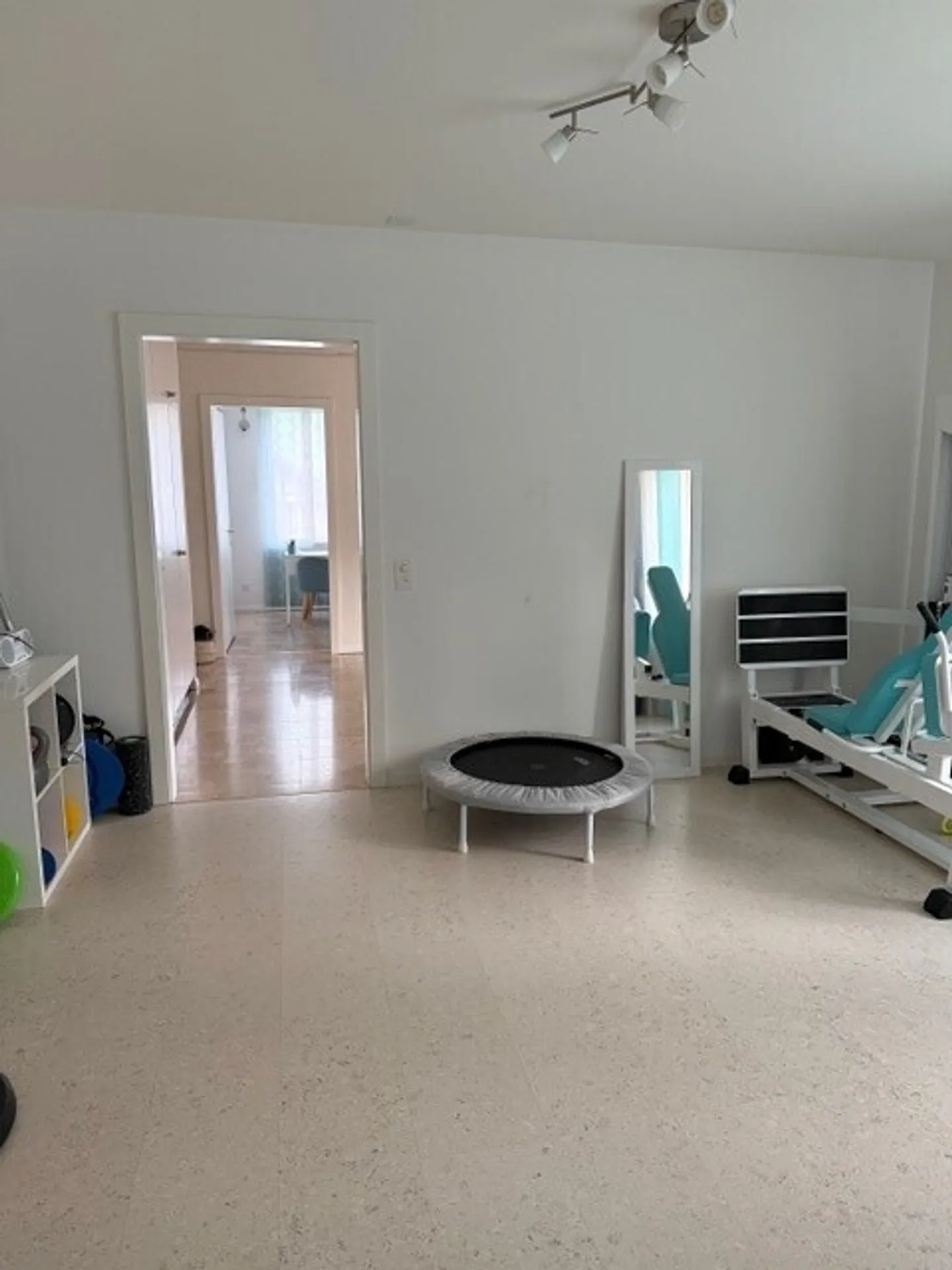 In einer Gruppenpraxis, helle 4-Zimmer-Räume zu vermieten - Foto 11 von 11