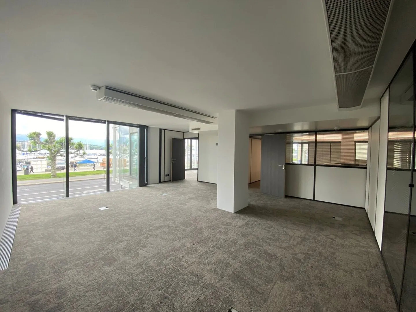 Belle superfici amministrative con vista sul lago - Foto 4 di 13