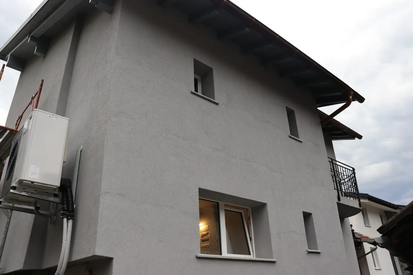 Charming two-family house in the heart of Salgesch - Photo 1 of 13