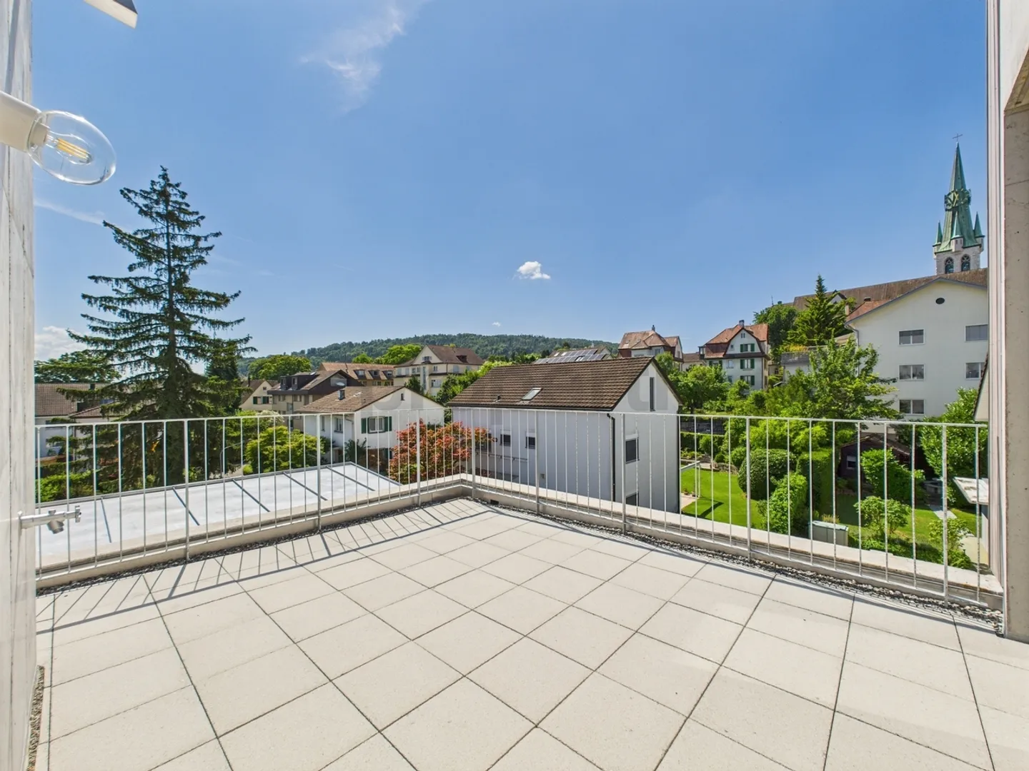 Elegante appartamento attico di 2,5 stanze con terrazza privata sul tetto a Zurigo - Foto 11 di 12