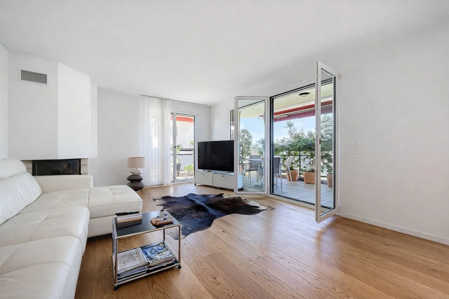 Renovated Apartment in Prilly - Photo 1 of 11