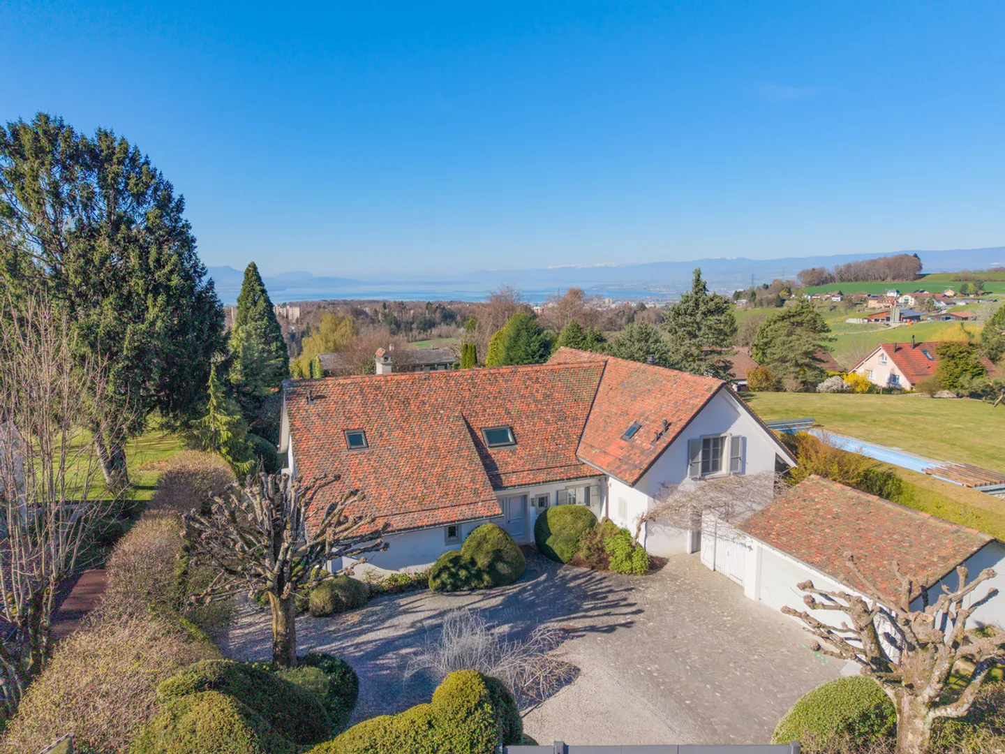 Elegante Villa mit Seeblick - Foto 26 von 27