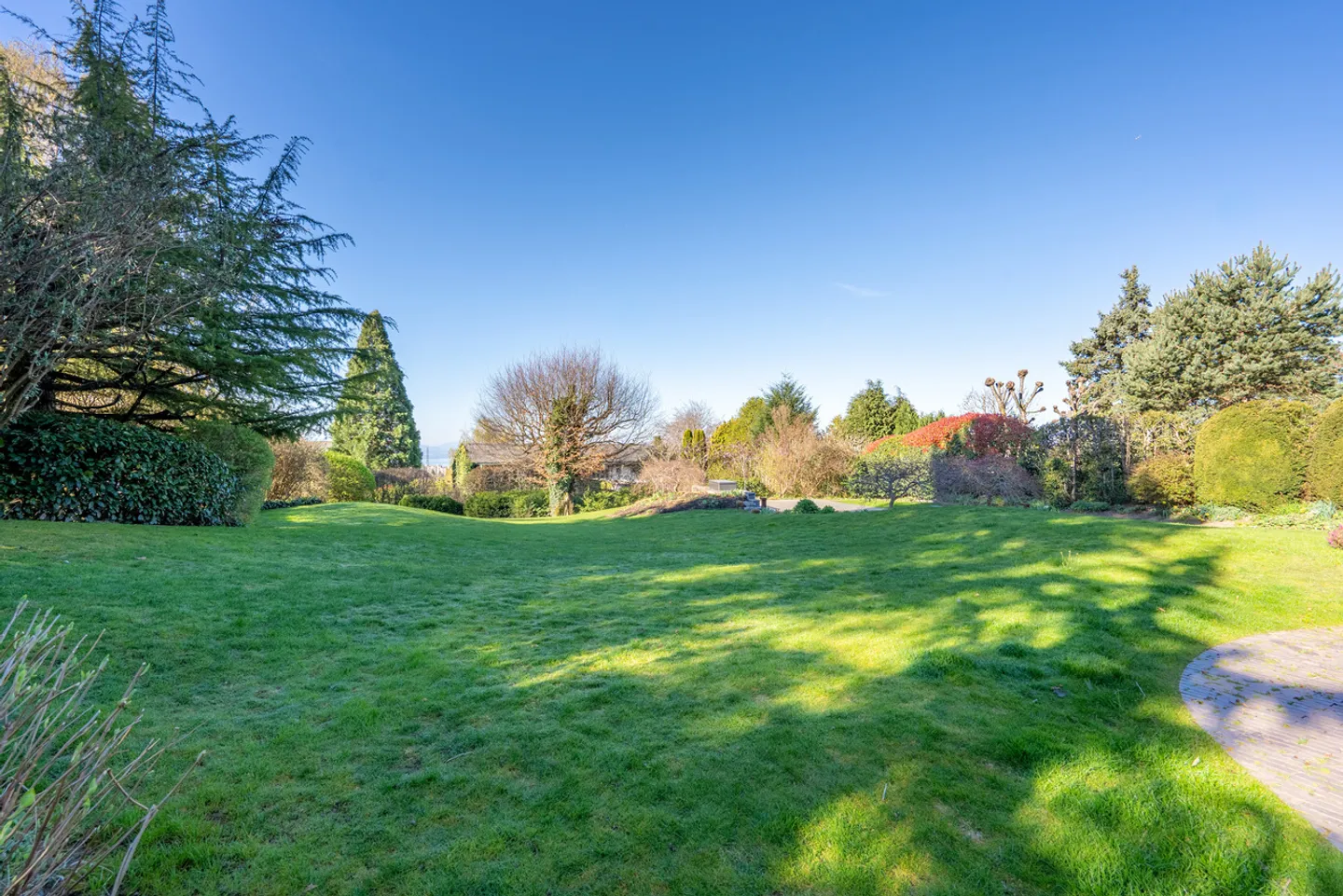 Elegante Villa mit Seeblick - Foto 27 von 27