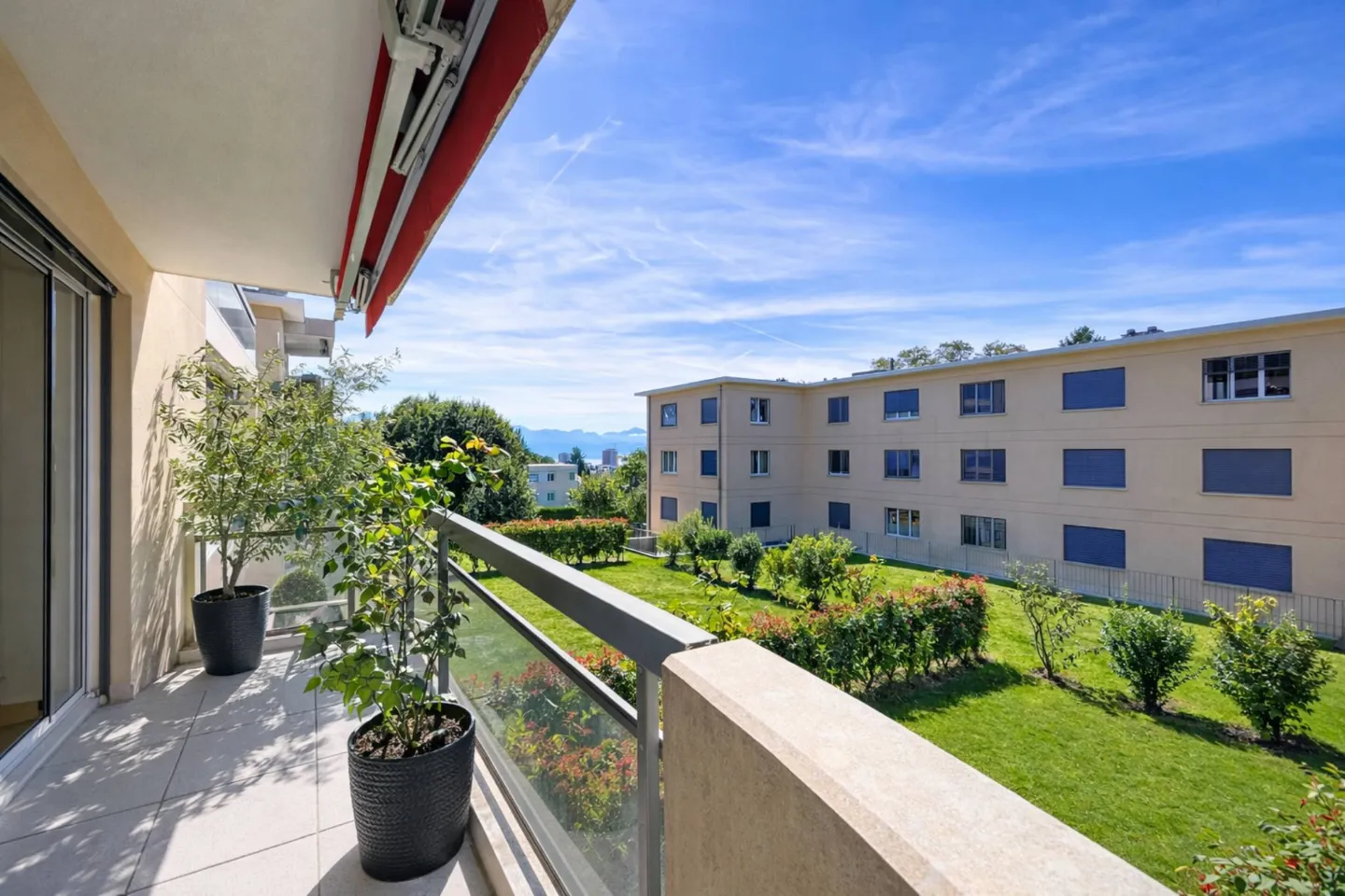 Renovated Apartment in Prilly - Photo 5 of 11