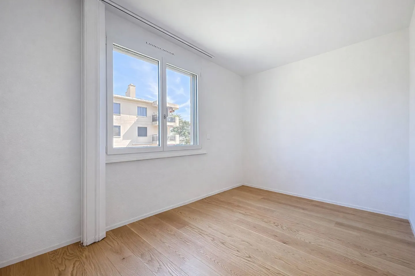 Renovated Apartment in Prilly - Photo 10 of 11