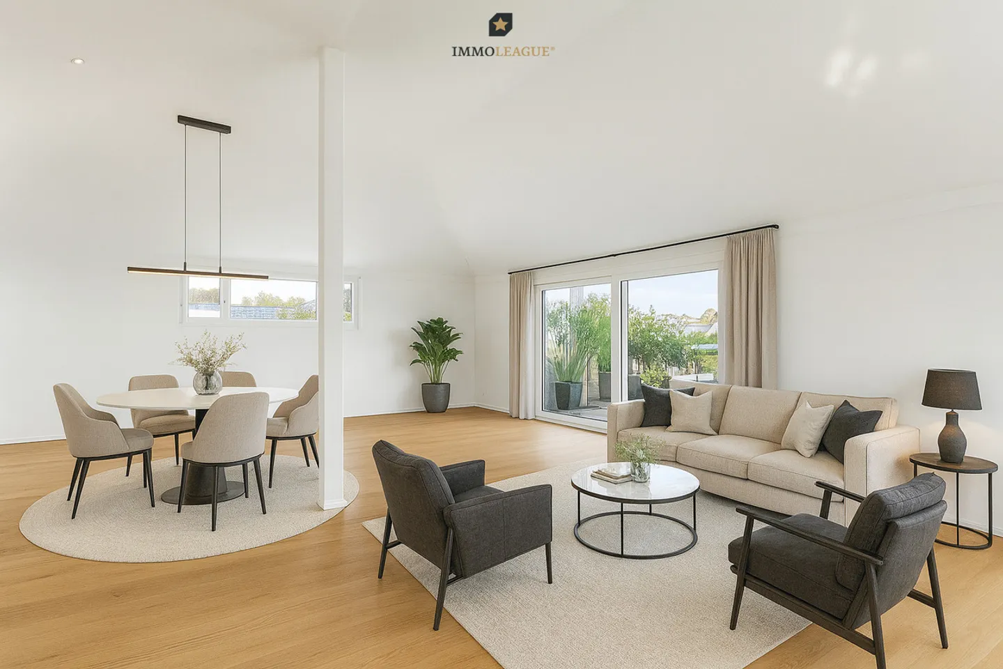 Appartement en attique avec ambiance unique près du lac - Photo 2 sur 12