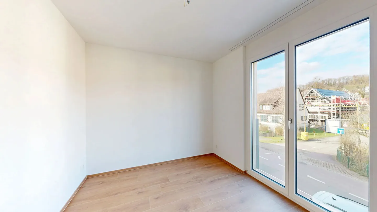 Moderno appartamento di 4,5 stanze con posto auto e giardino d'inverno - Foto 9 di 13