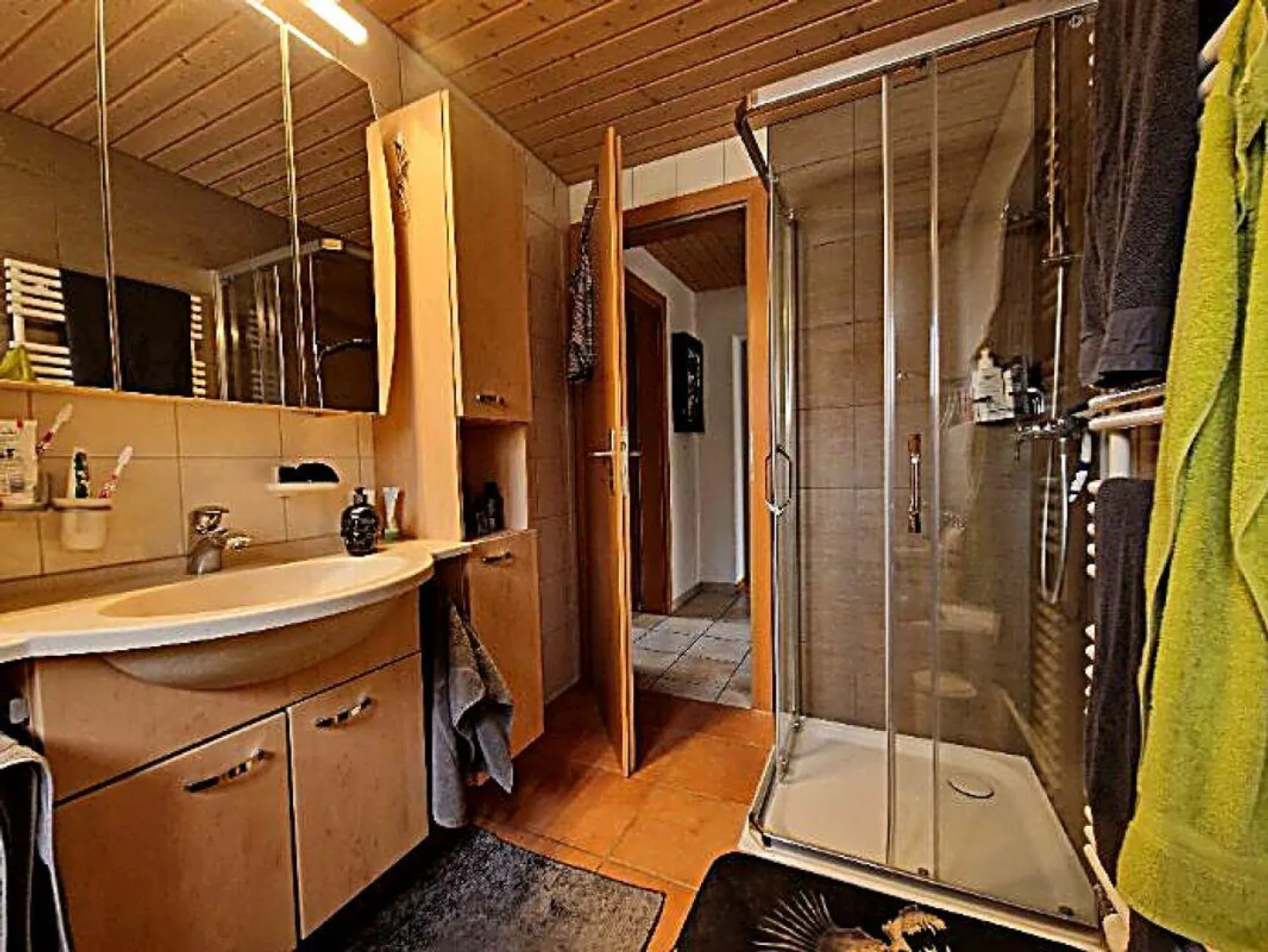 Zweifamilienhaus mit Baulandreserve - Foto 7 von 12