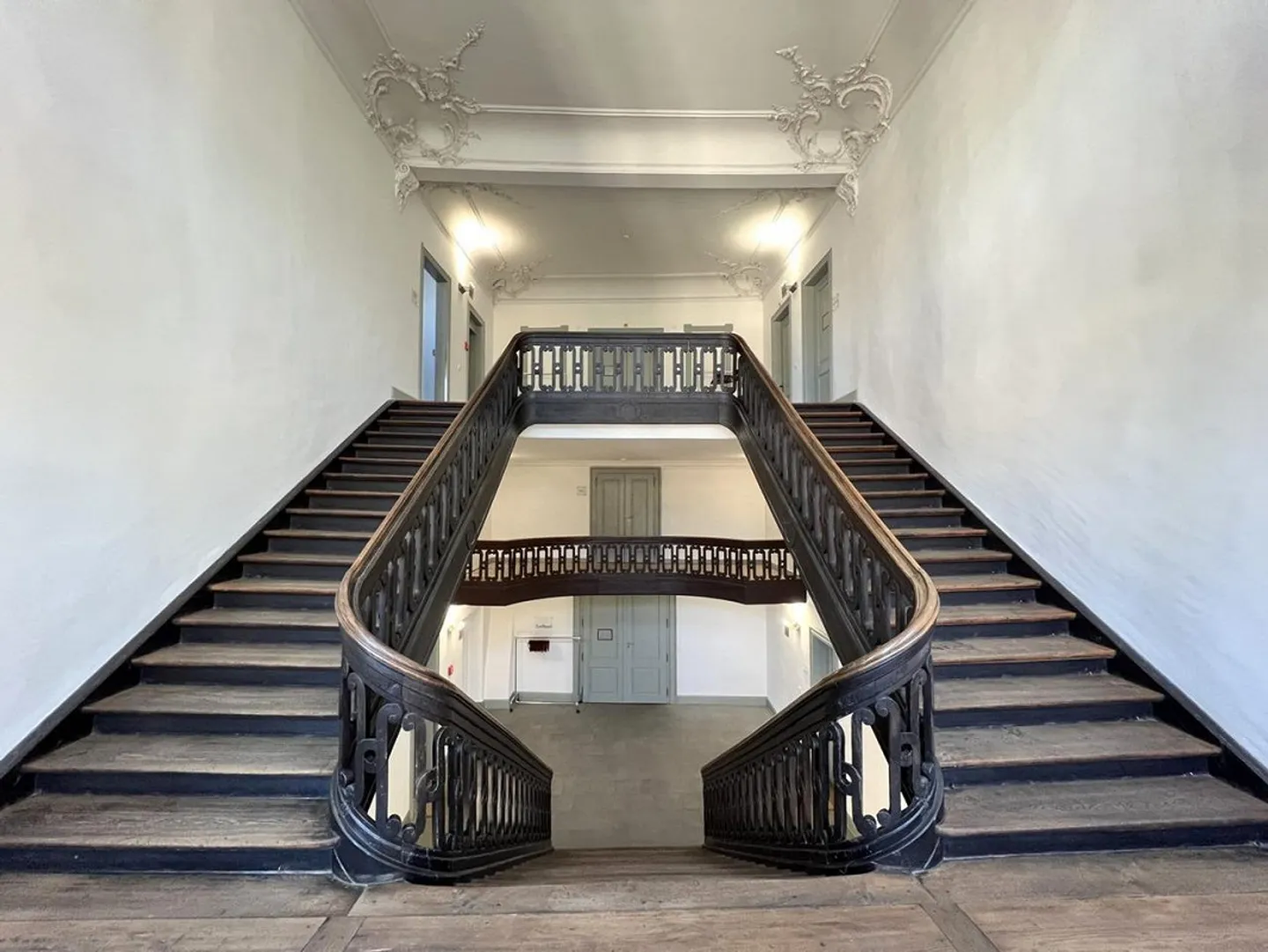 Spazio per uffici unico in edificio storico vicino alla stazione ferroviaria - Foto 7 di 9
