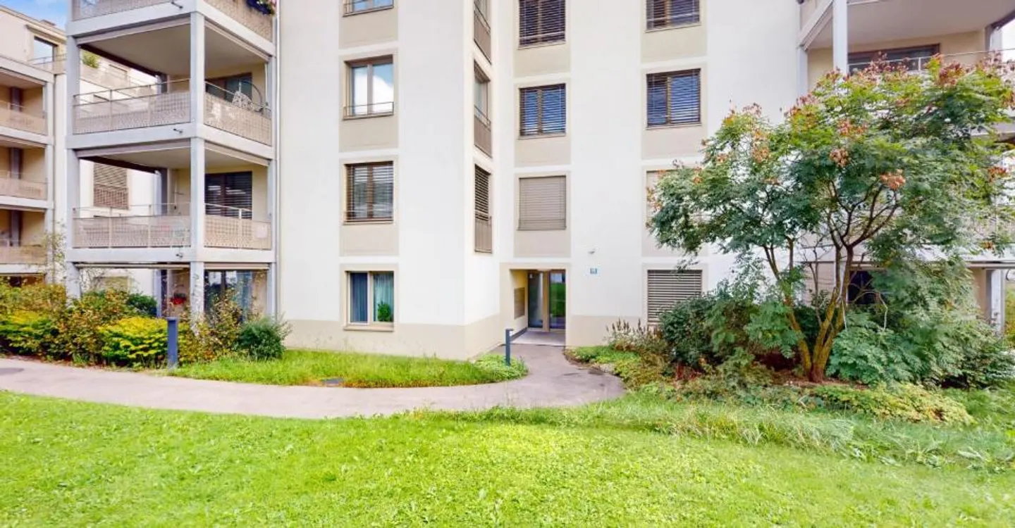 Vita moderna - Altstetten - Foto 1 di 7