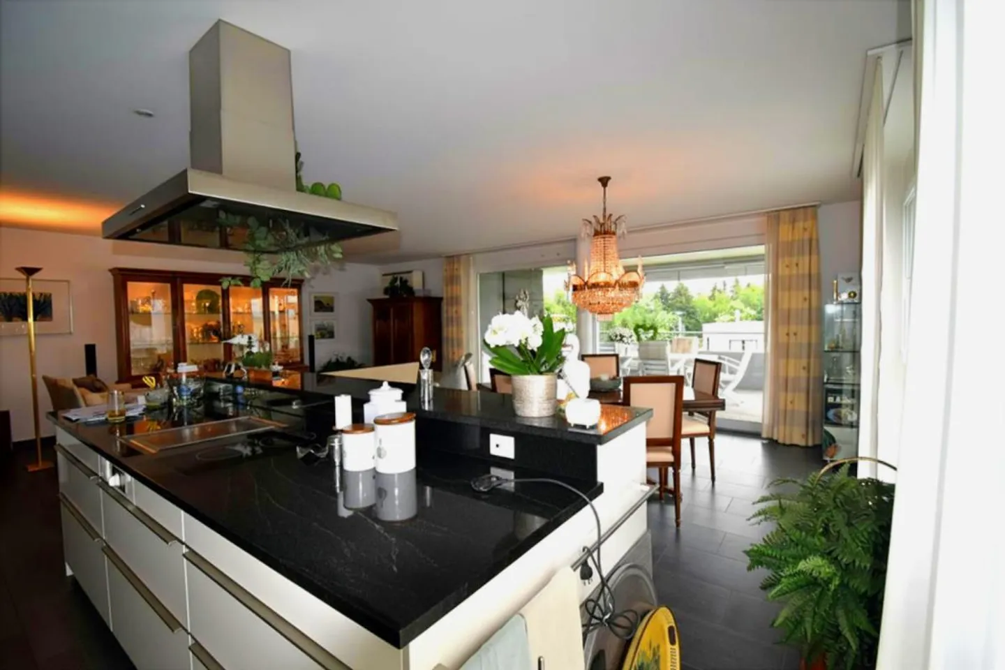 Condominium de 5,5 pièces avec charme et emplacement central - Photo 4 sur 17