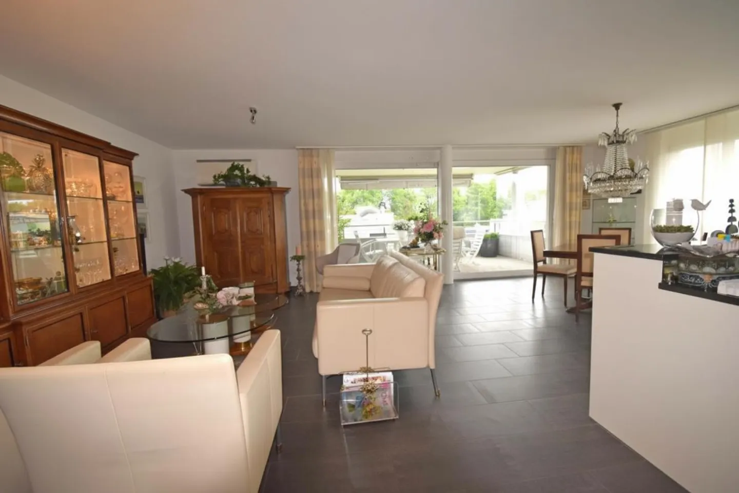 Condominium de 5,5 pièces avec charme et emplacement central - Photo 5 sur 17