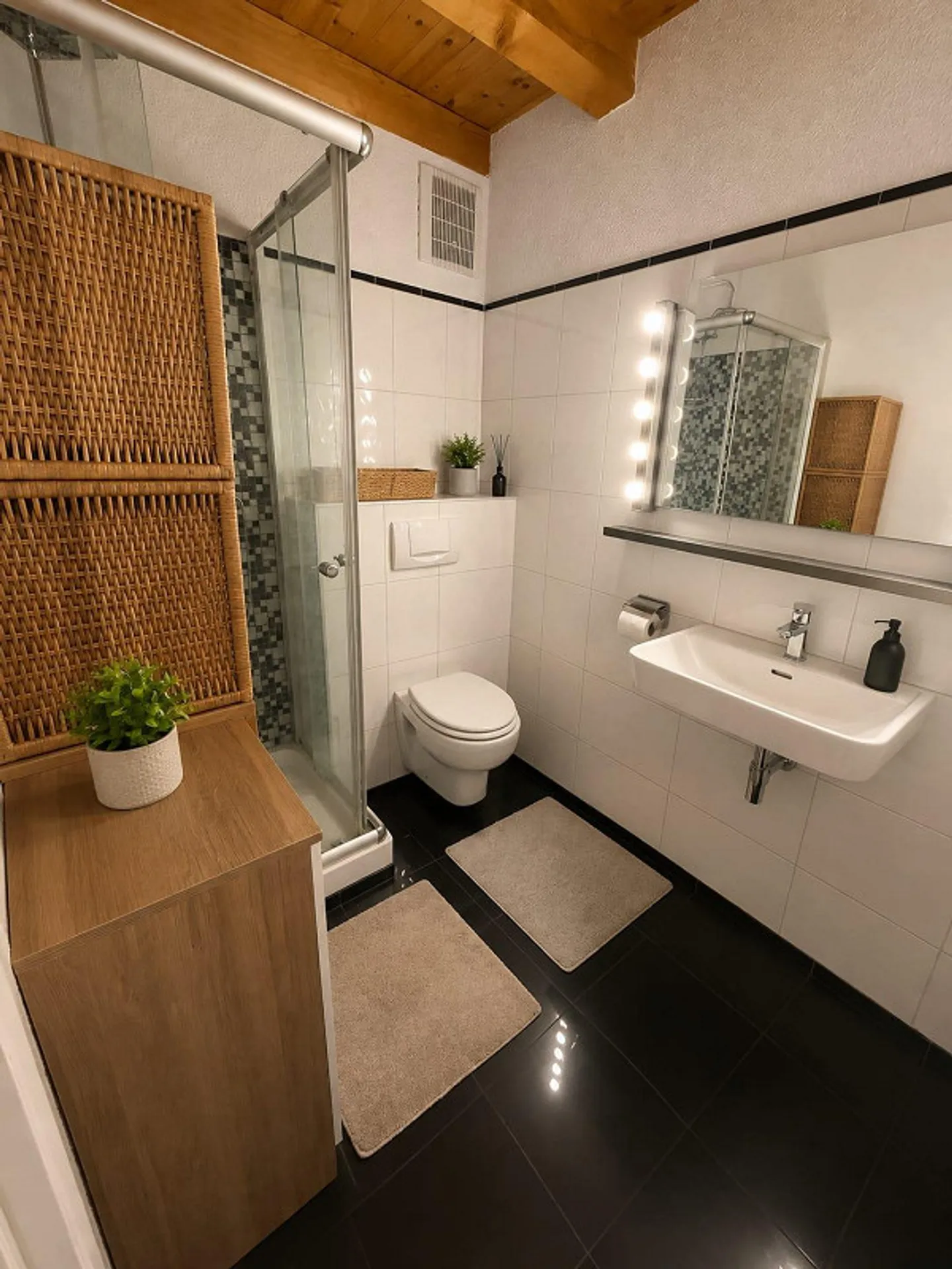 A Home with Character - 5.5-Room Corner House with Garden in ... - Photo 7 of 13