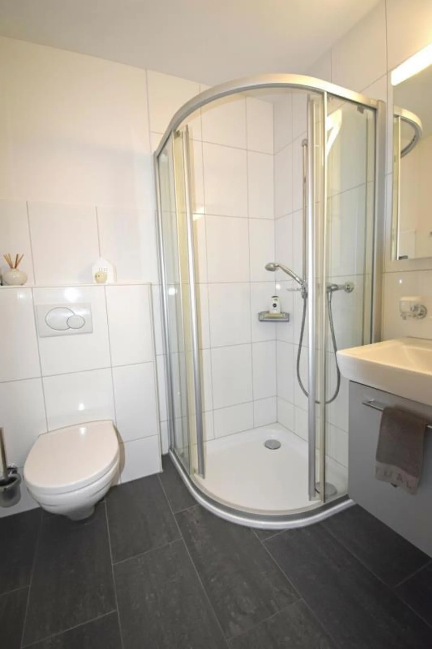 Condominium de 5,5 pièces avec charme et emplacement central - Photo 12 sur 17