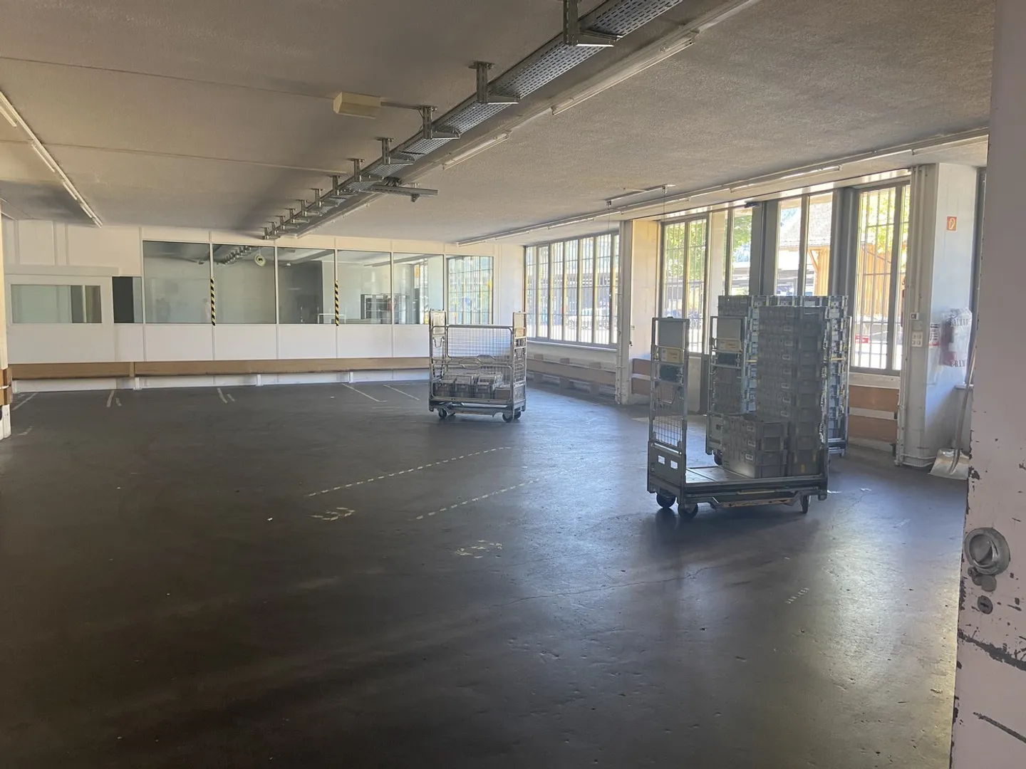 Interim rental in a central location - Photo 3 of 3