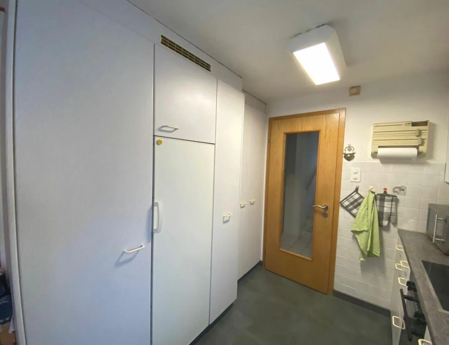 EFH | Large Garden | Sunny Quiet Location - Photo 9 of 20