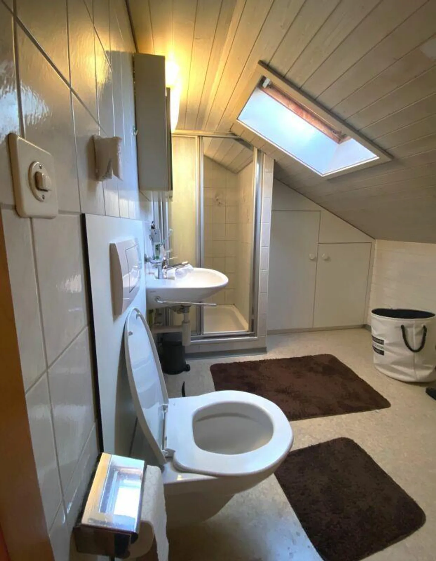 EFH | Large Garden | Sunny Quiet Location - Photo 16 of 20