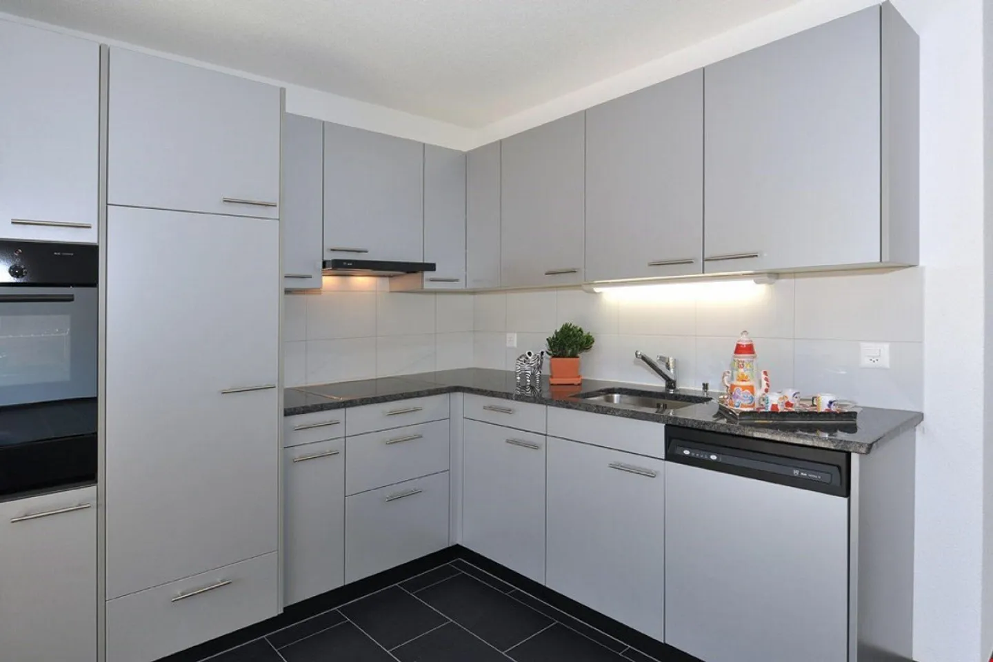 Modernes Apartment am Könizbergwald - Foto 1 von 8