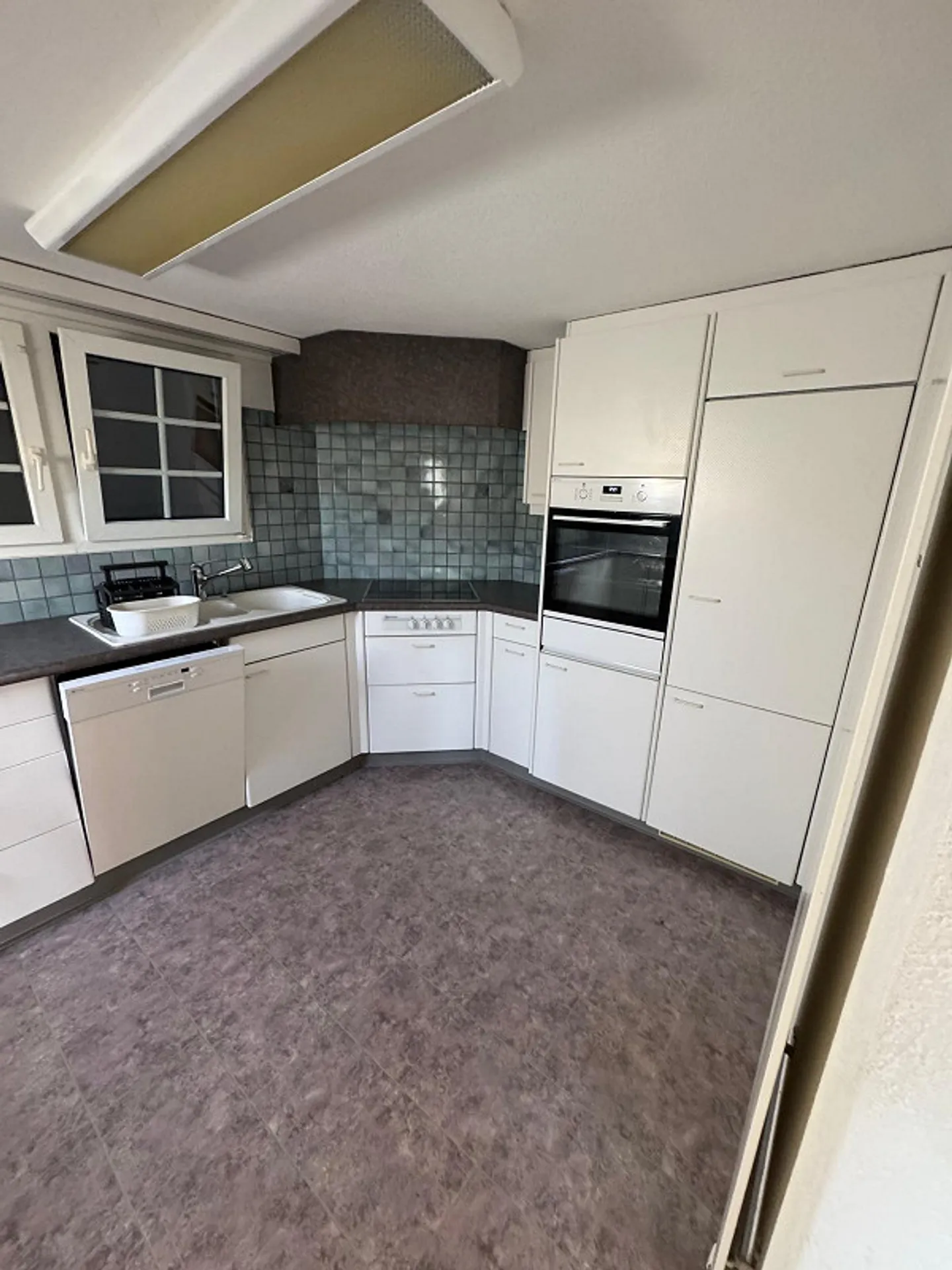 3.5 Room Attic Apartment - Photo 9 of 14