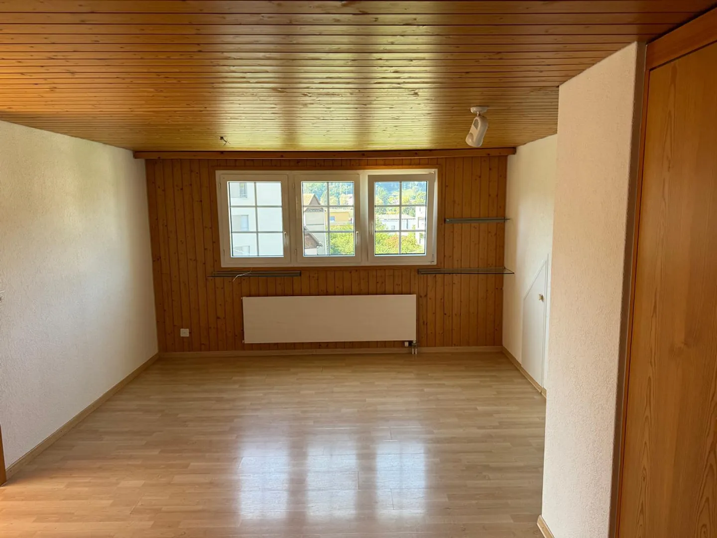 3.5 Room Attic Apartment - Photo 7 of 14