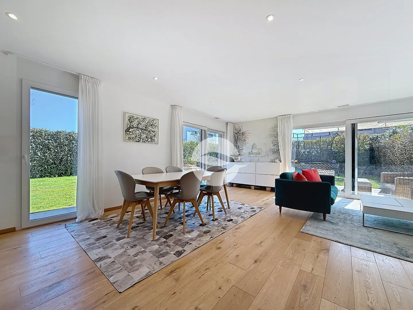 Schöne Doppelhaushälfte mit Garten - Foto 3 von 13