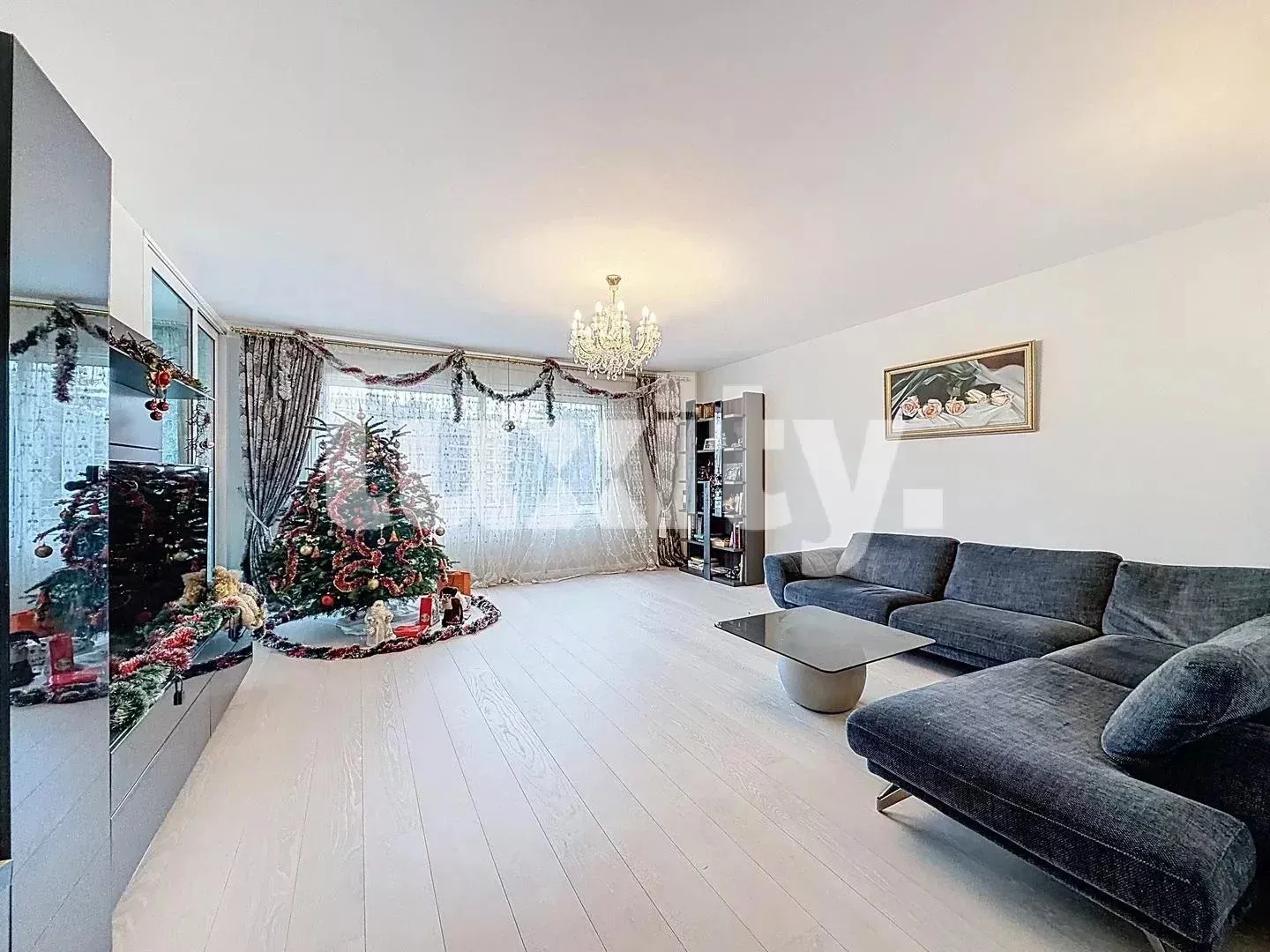 5-room apartment - Photo 1 of 3