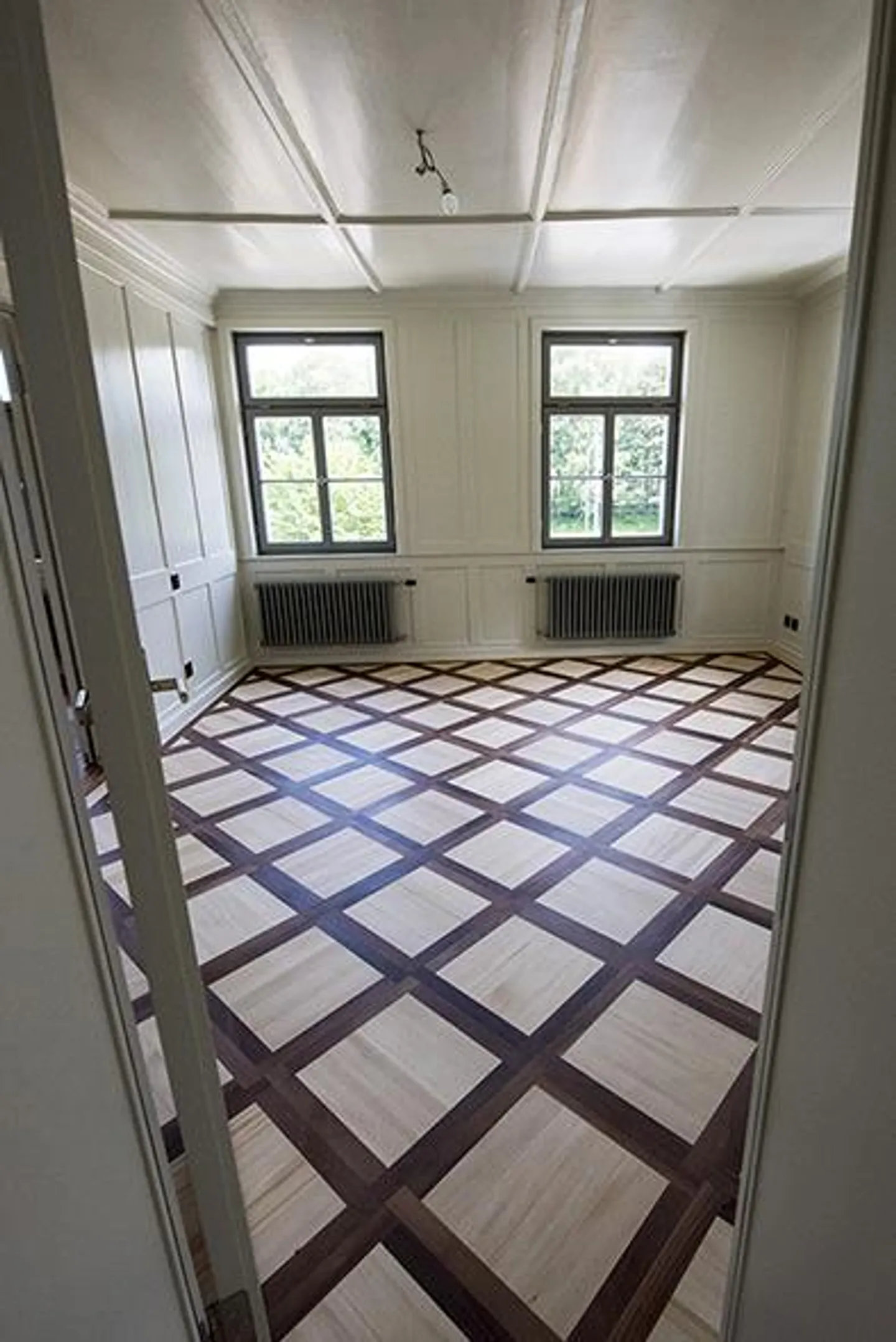 Restored 6.5-room terraced house with vaulted wine cellar and garden - Photo 9 of 14