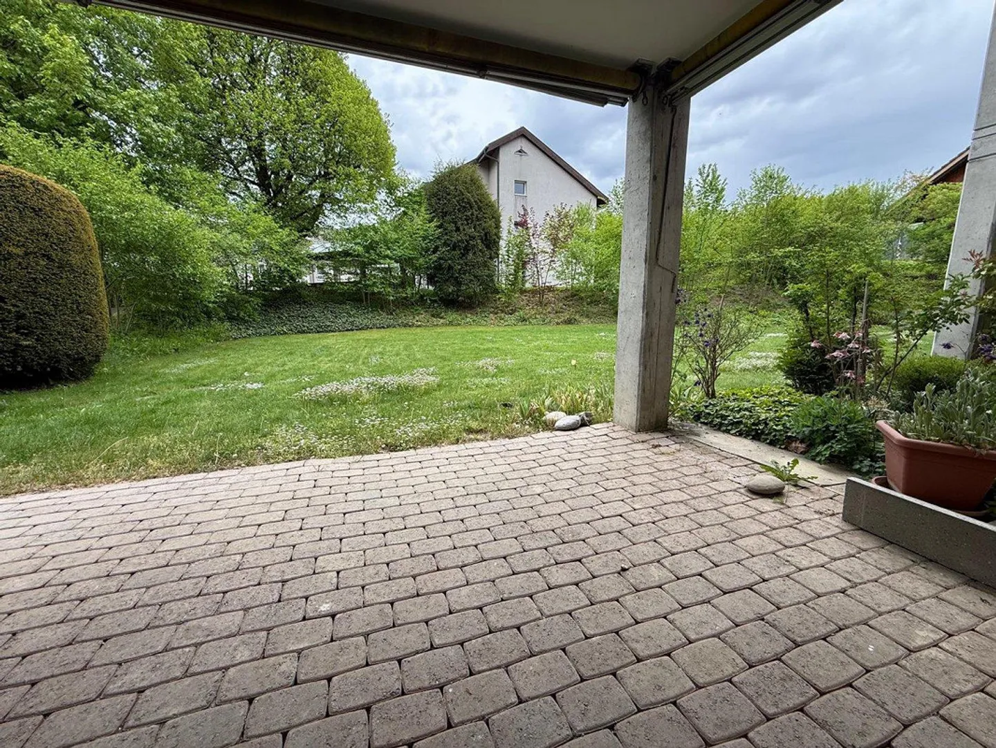 Stilvolle 3½-Zimmer-Wohnung mit Garten - Foto 6 von 8