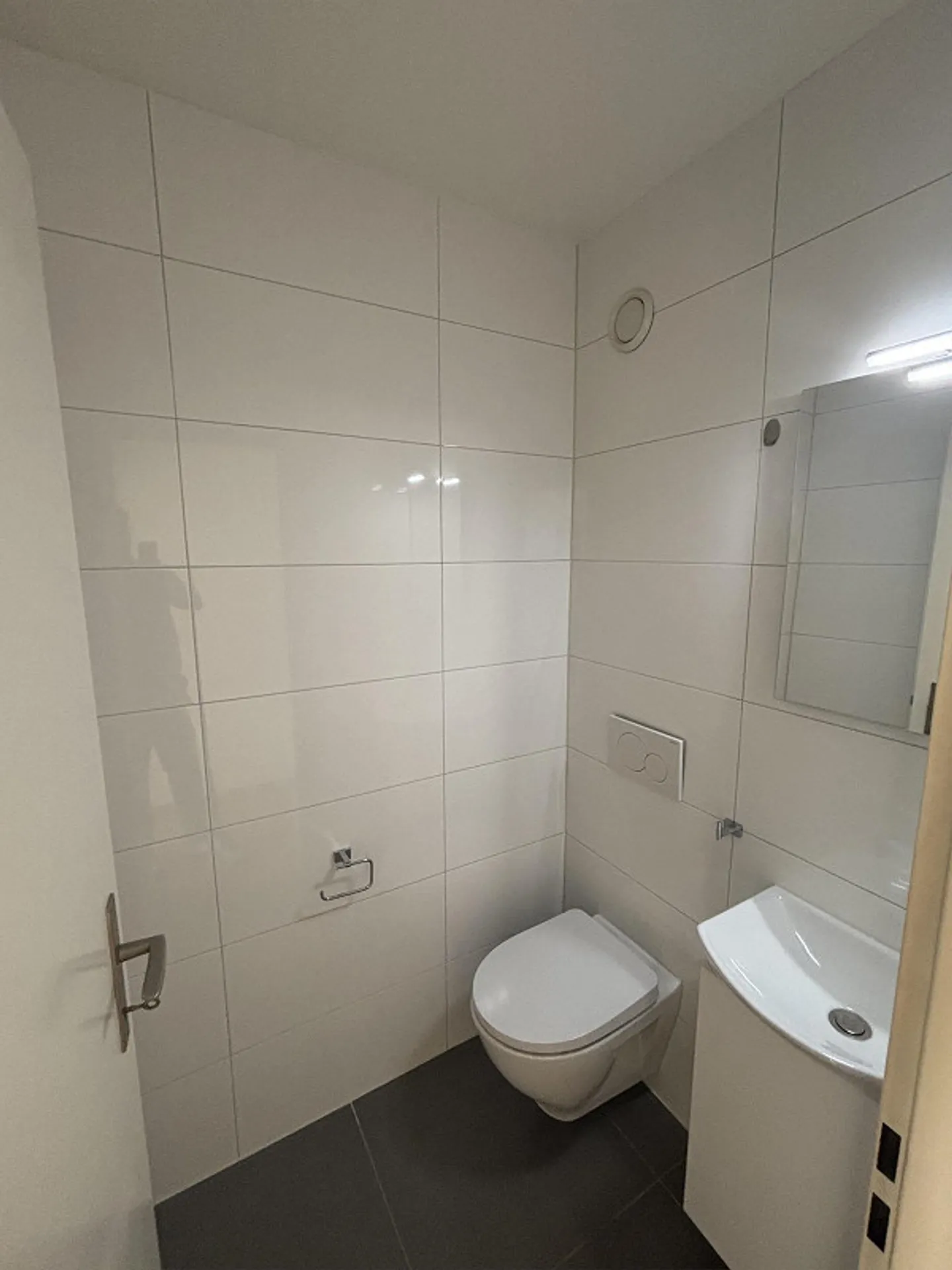Appartement lumineux de 4.5 pièces avec une belle vue sur la verdure - Photo 10 sur 12