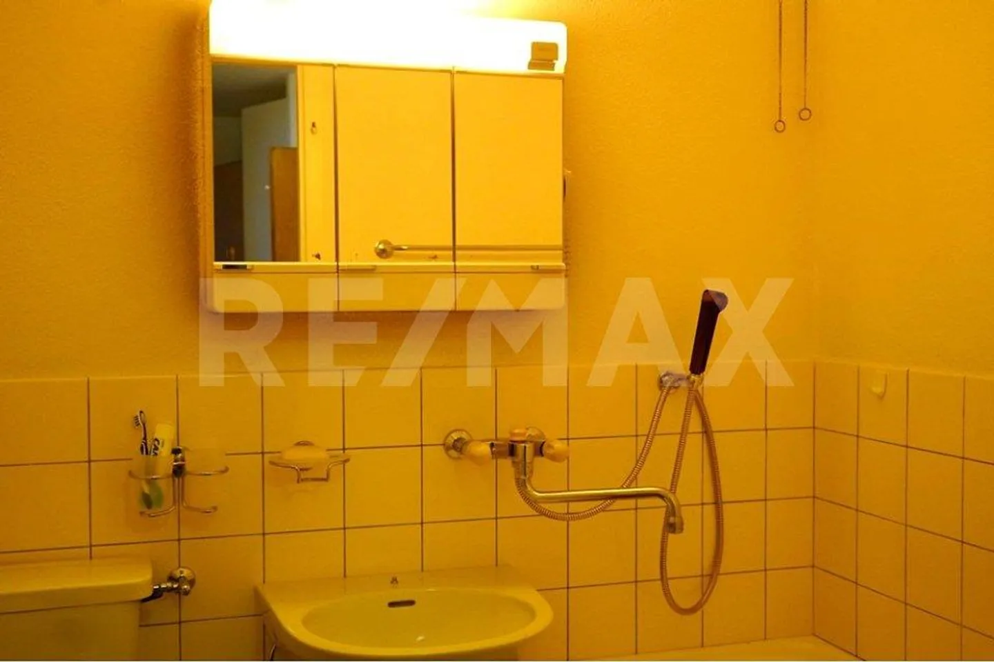 Charming 3.5 Room Apartment with Potential in Wohlen AG! - Photo 4 of 11