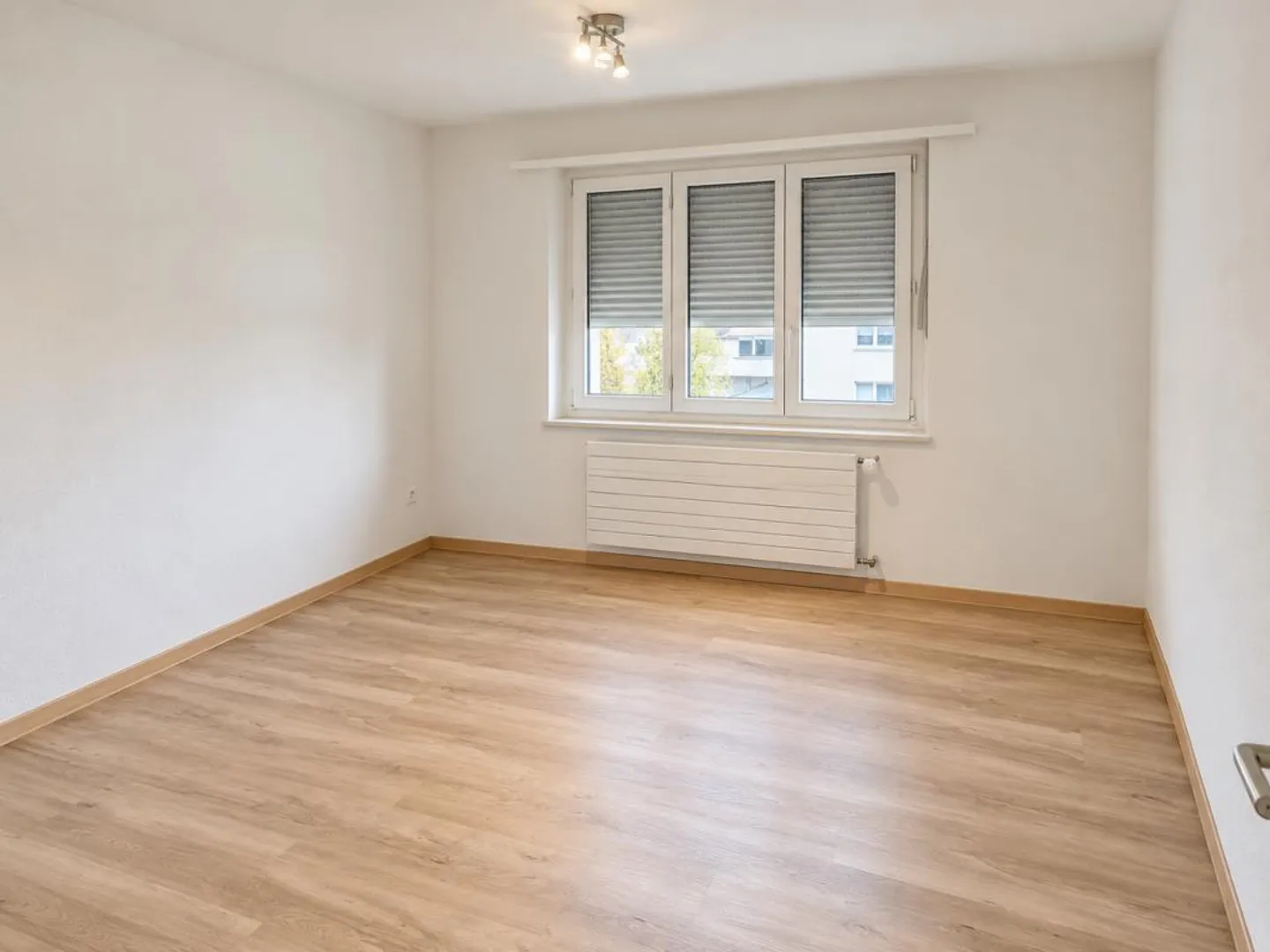 Appartement lumineux de 2,5 pièces à louer - Photo 4 sur 7
