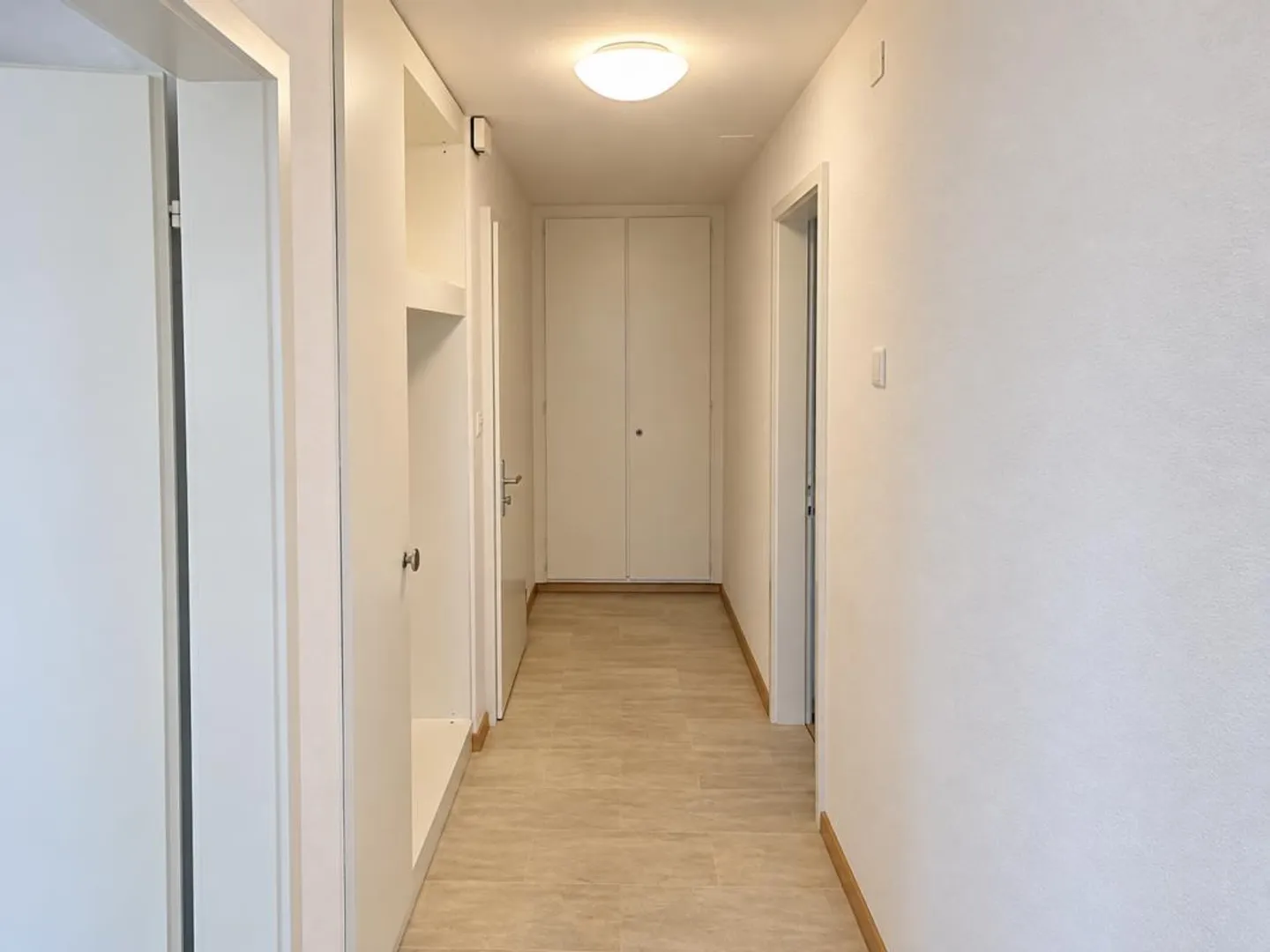 Appartement lumineux de 2,5 pièces à louer - Photo 7 sur 7