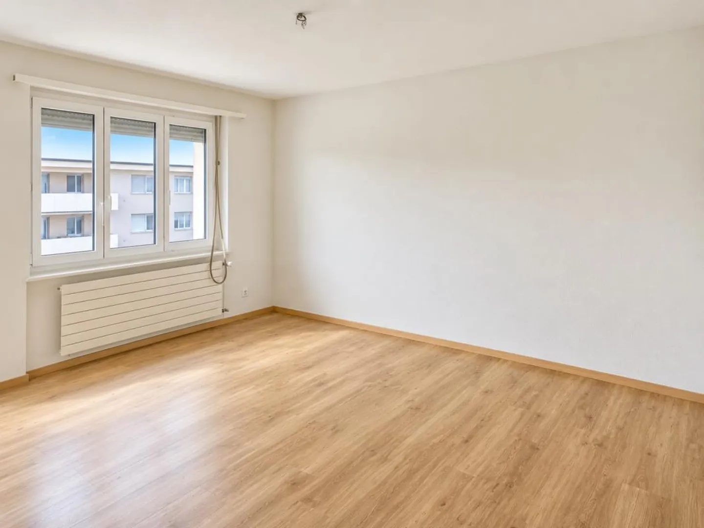 Appartement lumineux de 2,5 pièces à louer - Photo 1 sur 7