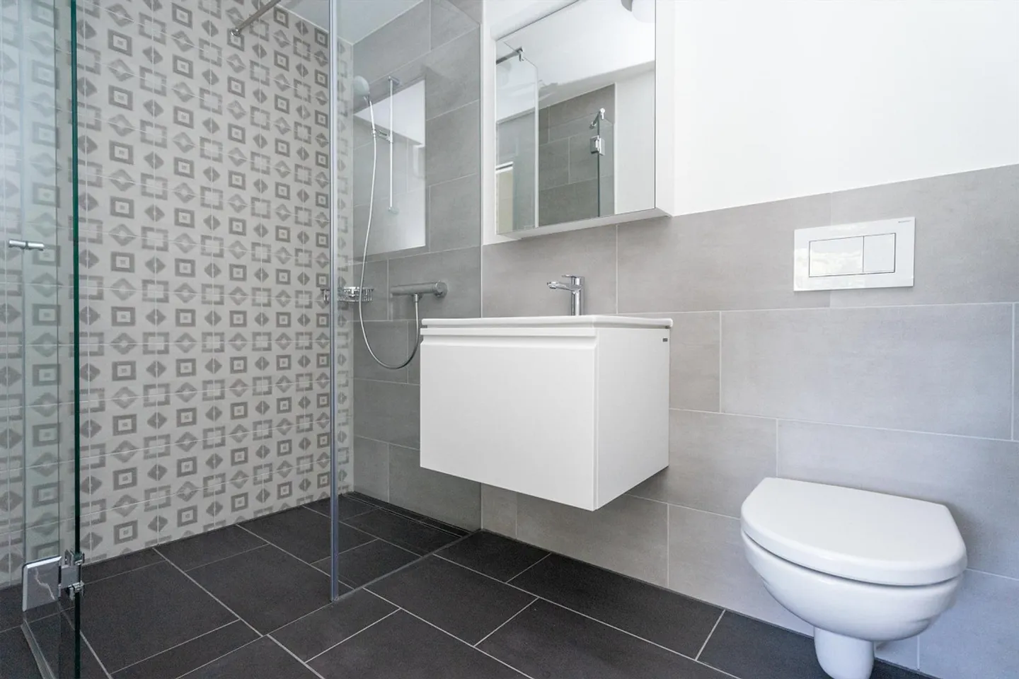Modernes Apartment mit Balkon - Foto 9 von 11