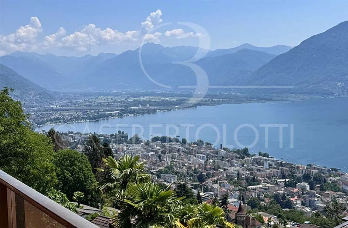 View. Peace. Lake Maggiore. - Photo 2 of 8