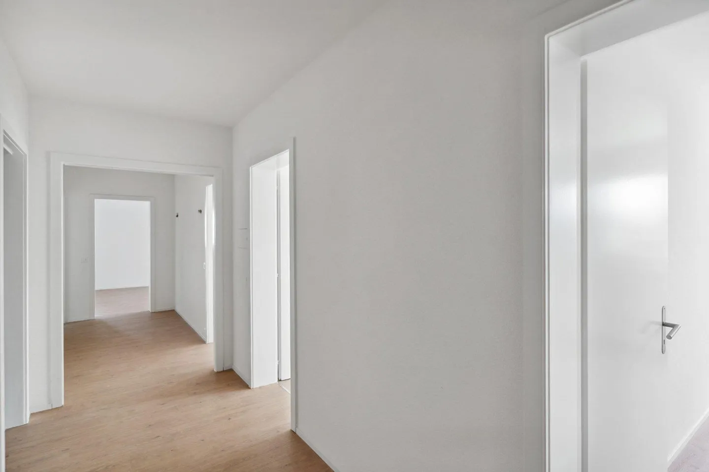 Magnificent 3½ room renovated apartment - Photo 6 of 6