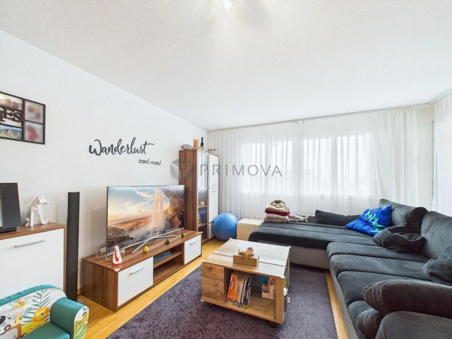 Representative 4.5 room apartment with plenty of light and space - Photo 2 of 9