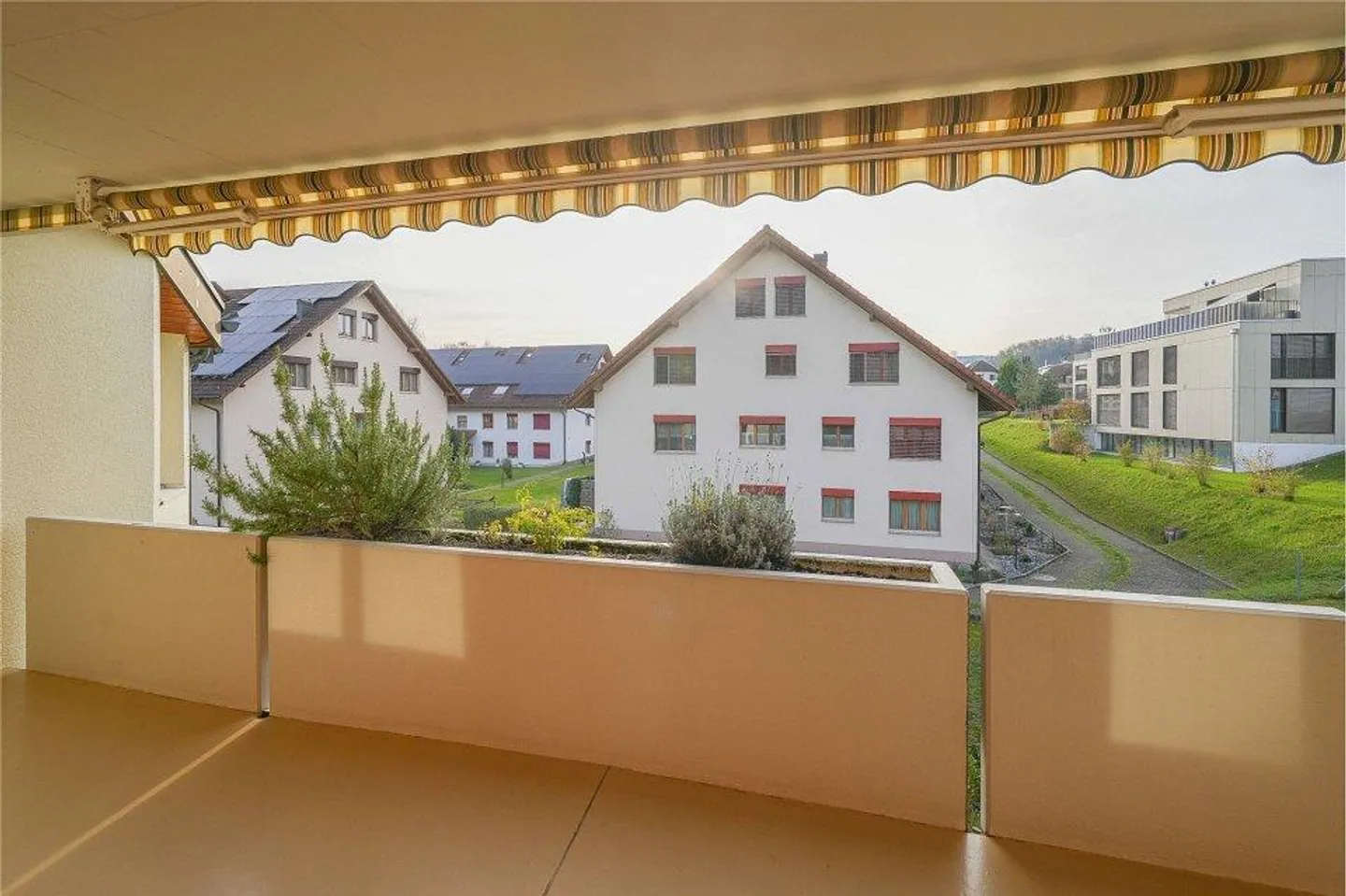 3.5 Room Apartment - Photo 3 of 13