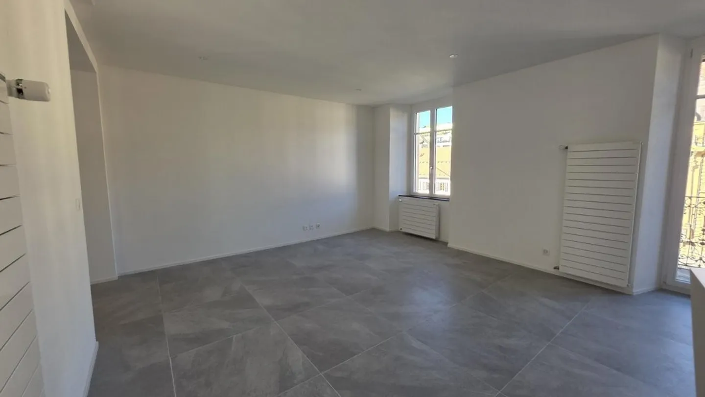 5 ROOMS OF STANDING COMPLETELY RENOVATED - Photo 4 of 11