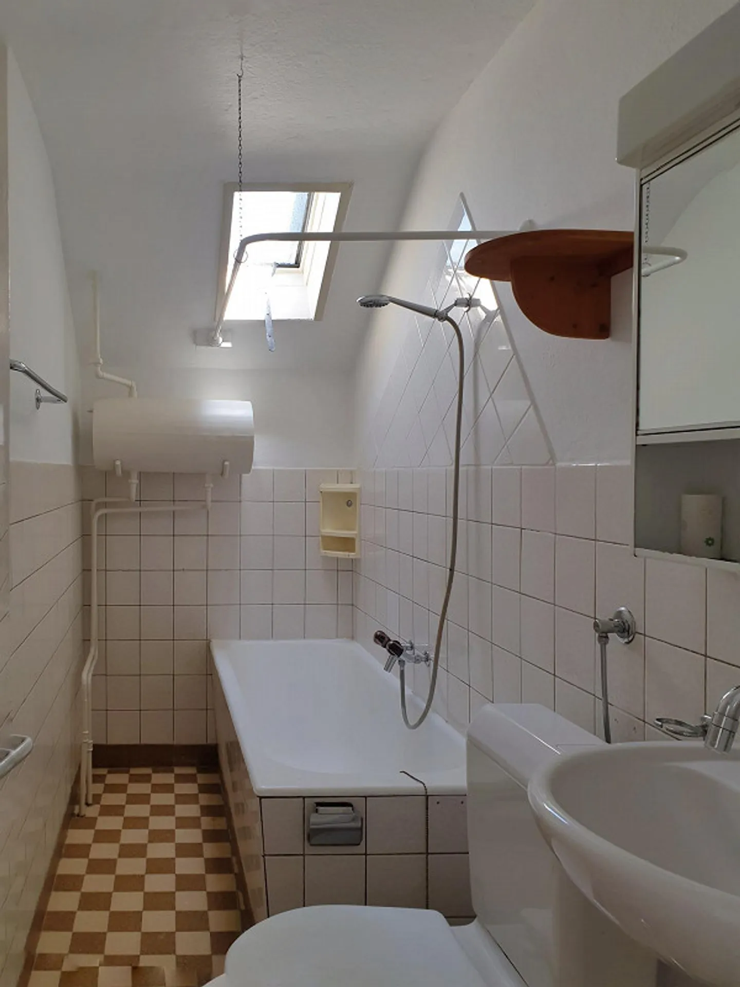 Limitato fino al 30.9.2026 - Appartamento d'epoca di 3,5 stanze con fascino - Foto 9 di 14