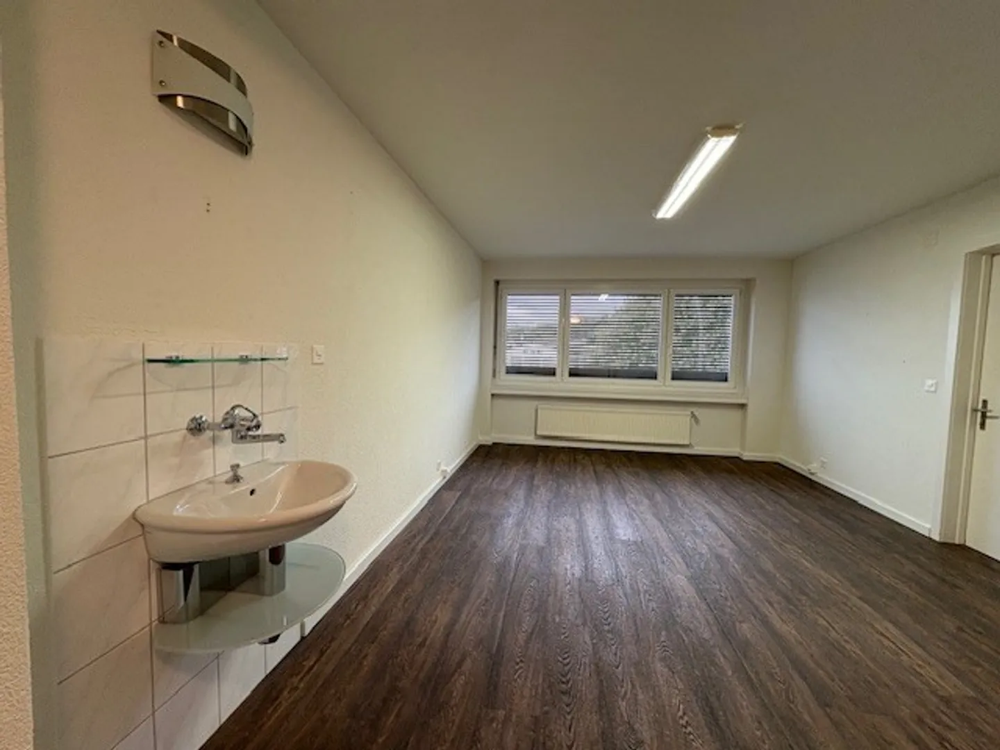 Büro- Praxisfläche - Atelierefläche direkt am Bahnhof! - Foto 4 di 10